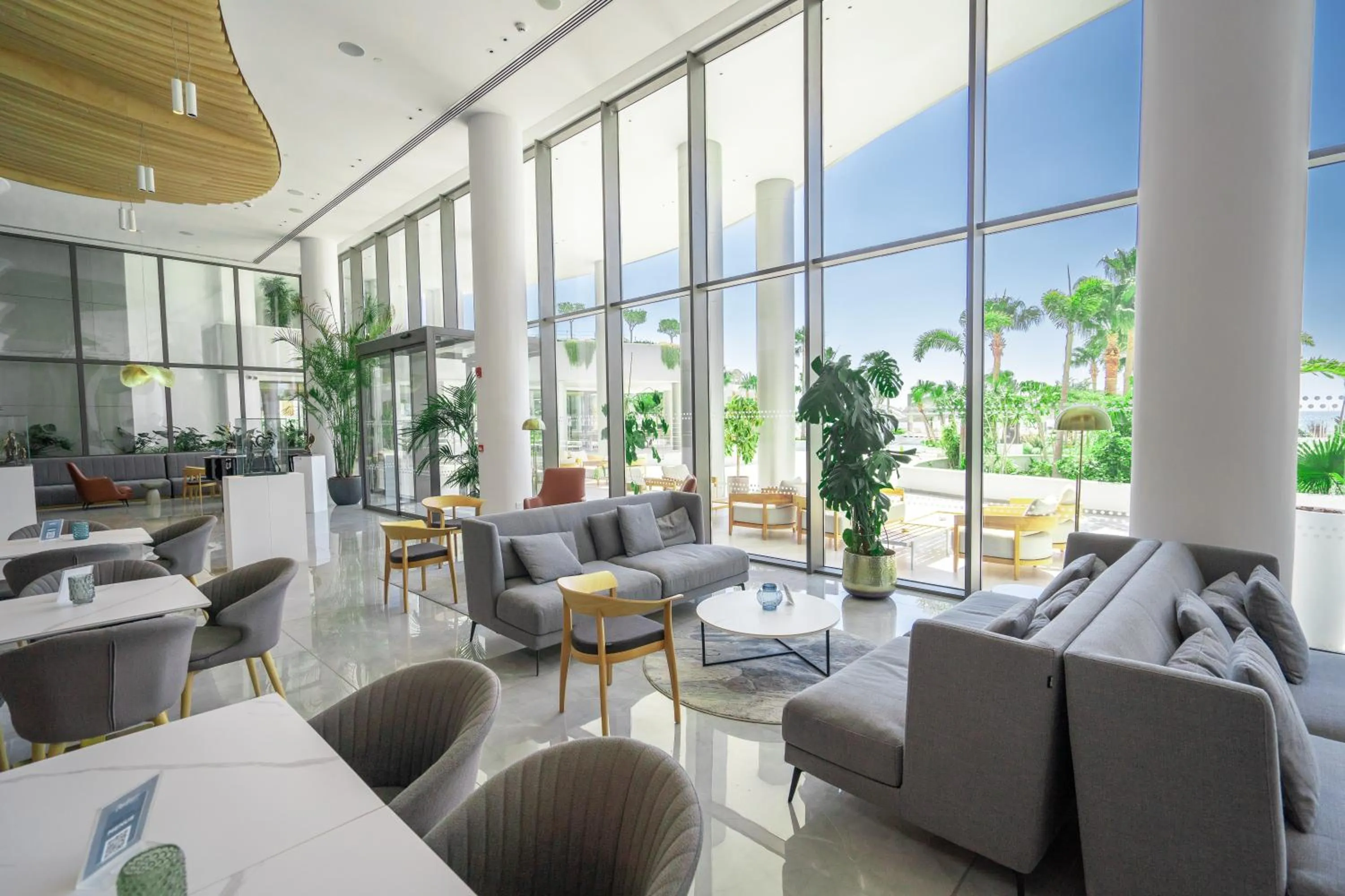 Lobby or reception in Radisson Beach Resort Larnaca