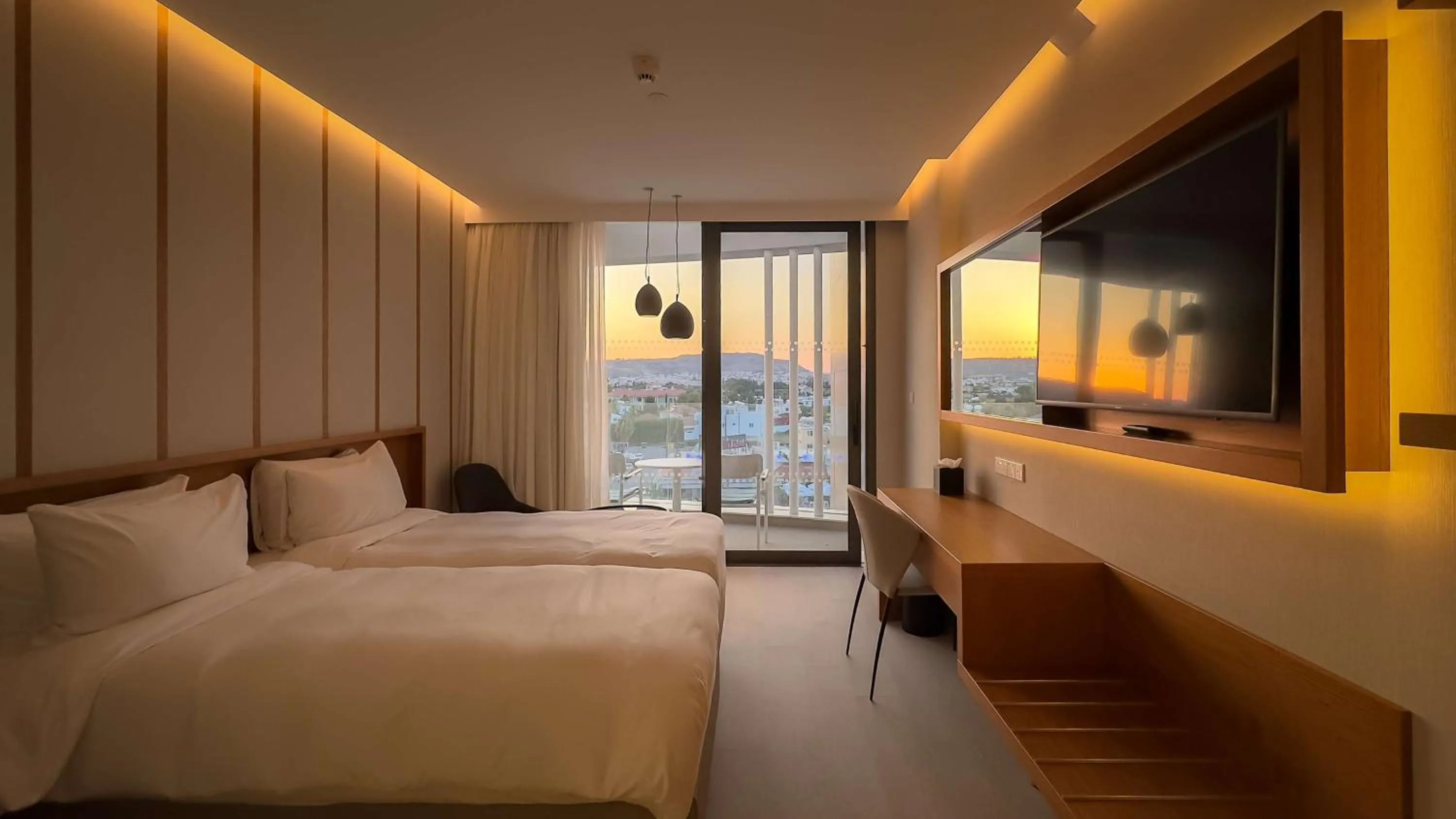 Bedroom, Bed in Radisson Beach Resort Larnaca