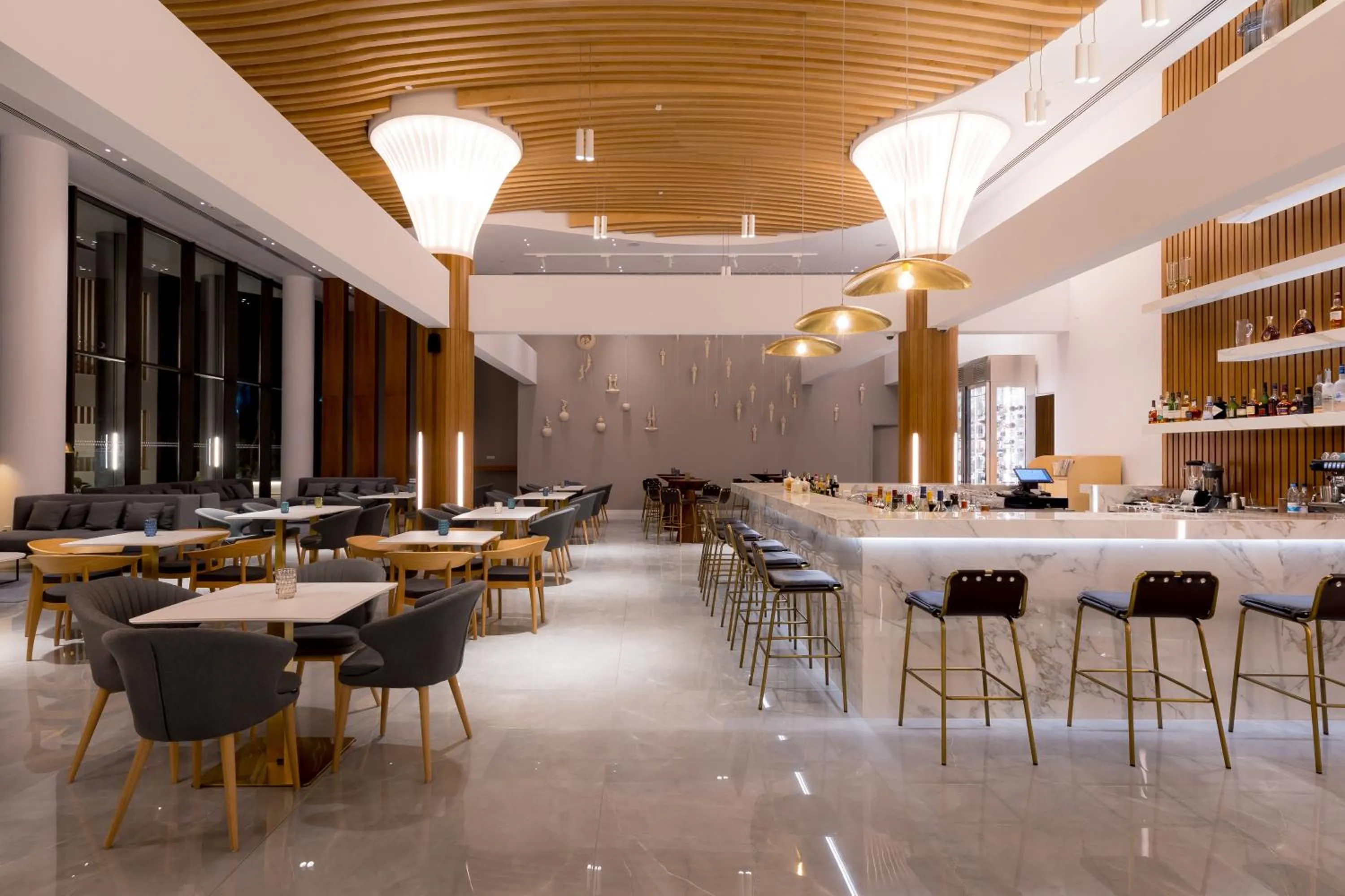 Lounge or bar in Radisson Beach Resort Larnaca