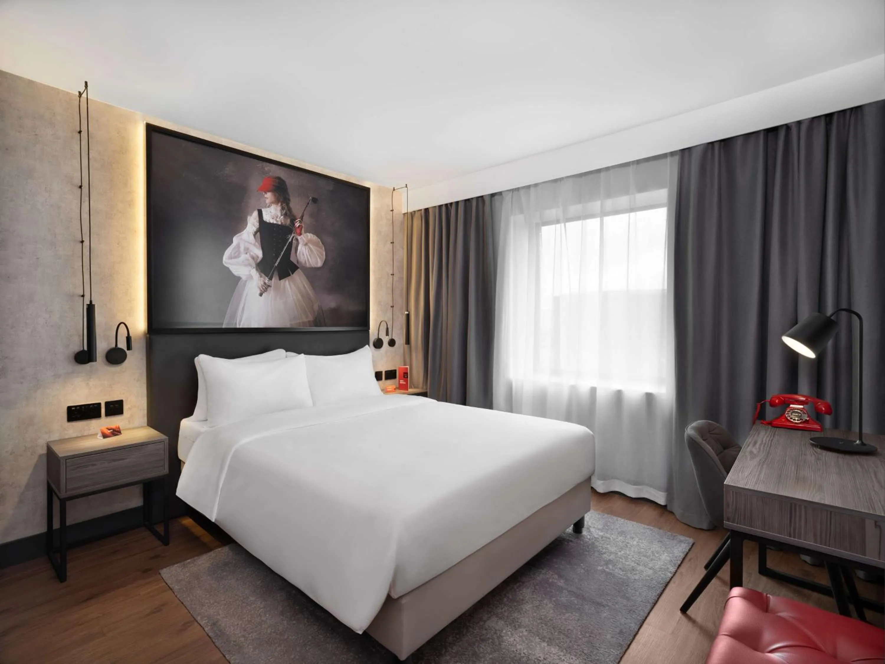 Bedroom, Bed in Radisson RED London Gatwick Airport