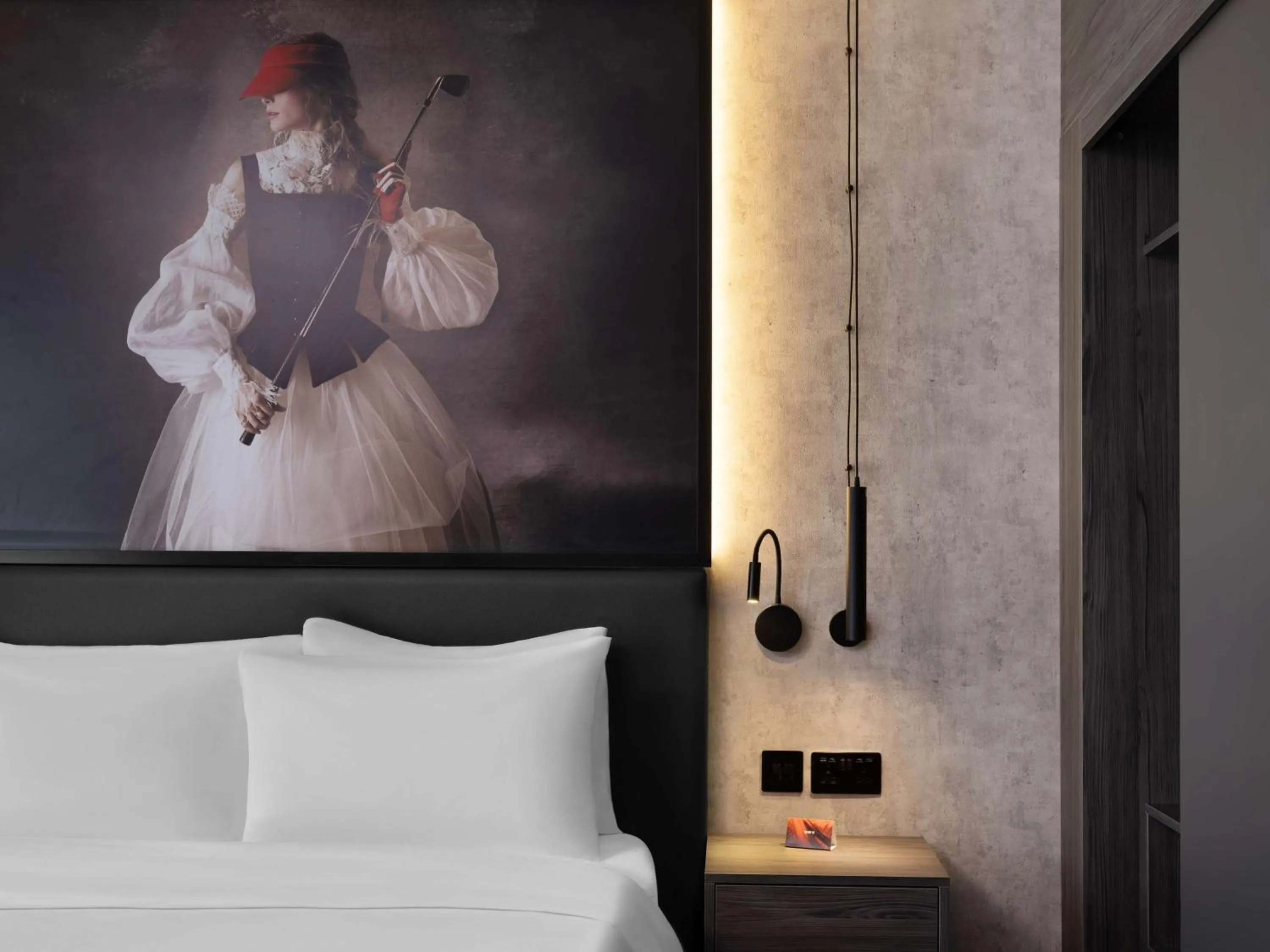 Bedroom, Bed in Radisson RED London Gatwick Airport