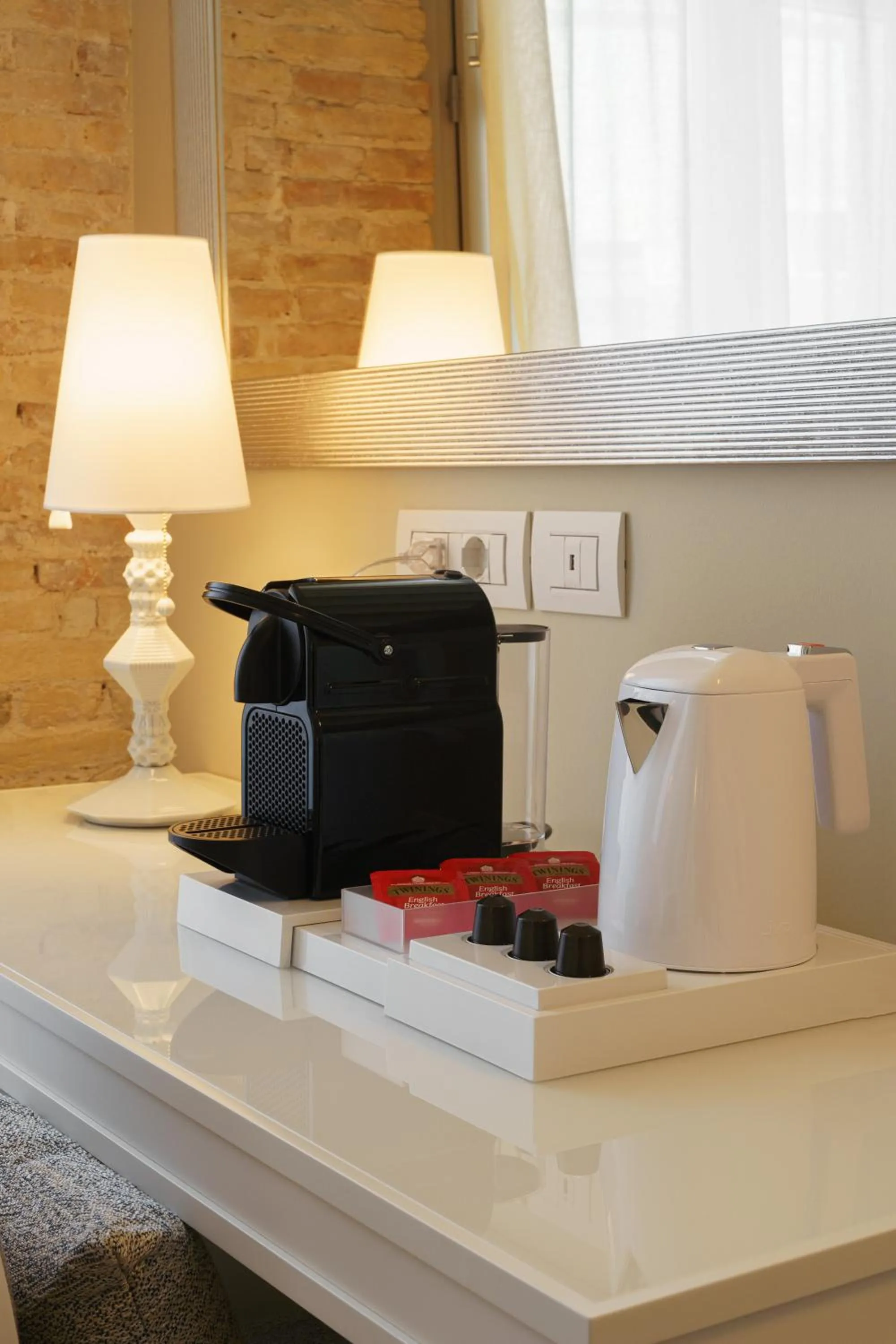 Coffee/tea facilities in Boutique Hotel Carlo Felice