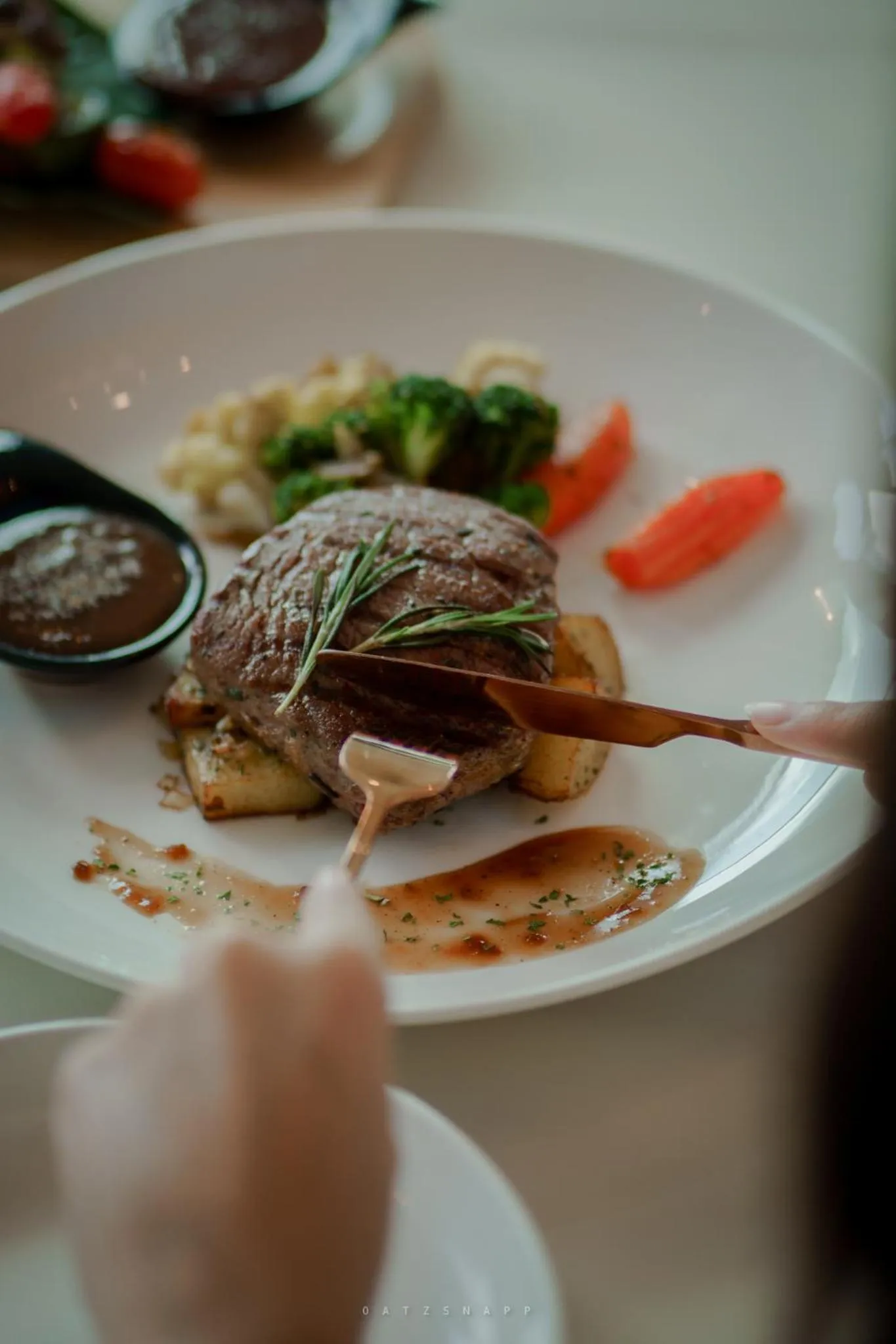 Restaurant/places to eat in Play Poshtel & Cafe'