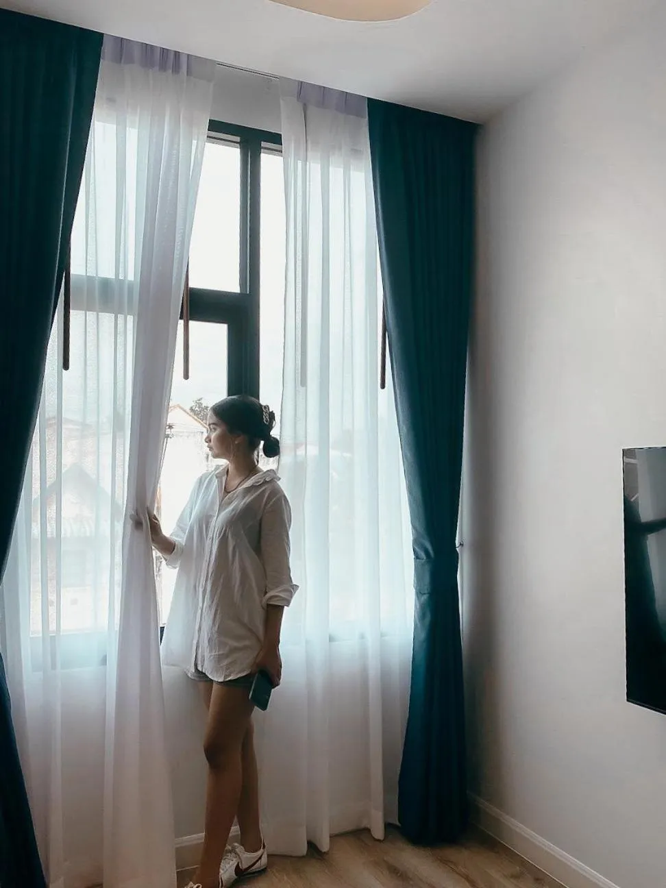 People in Play Poshtel & Cafe'