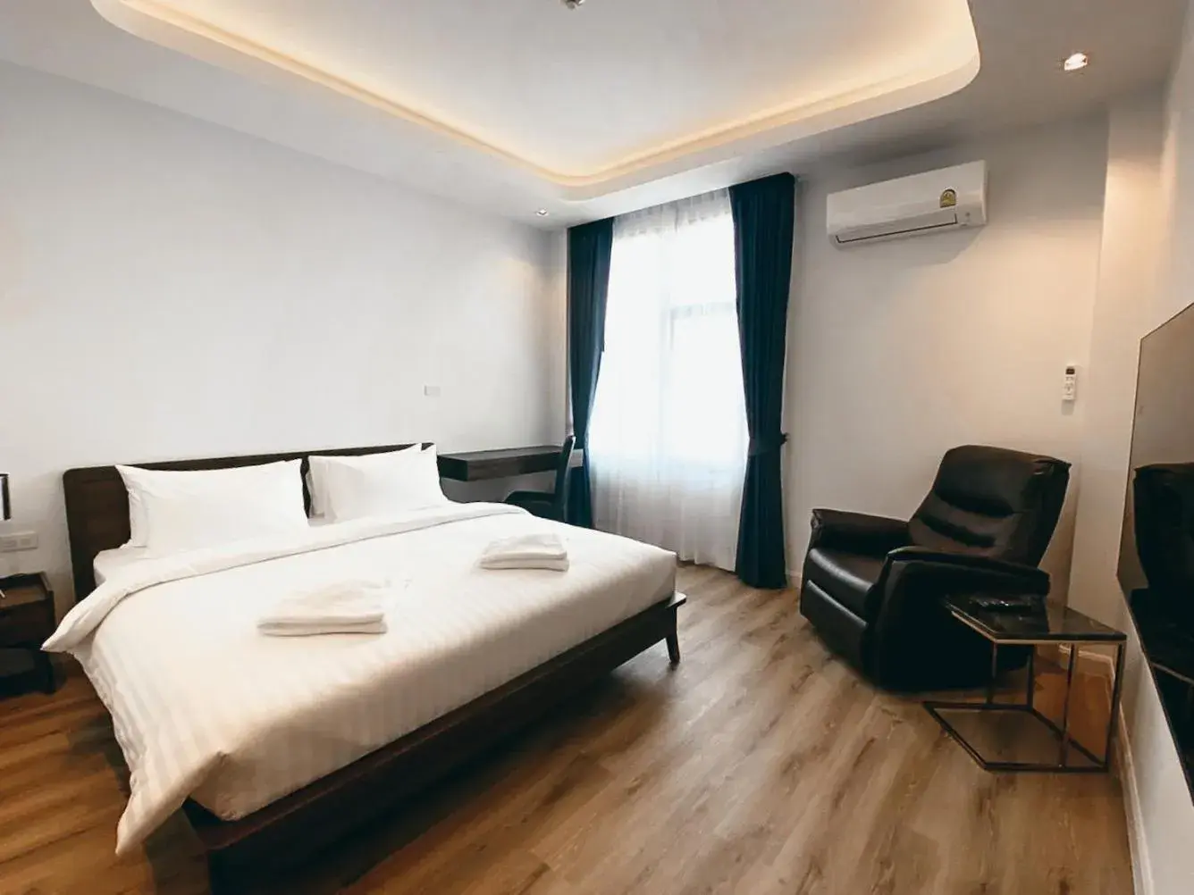 Deluxe King Room in Play Poshtel & Cafe' Deluxe King Room in Play Poshtel & Cafe'