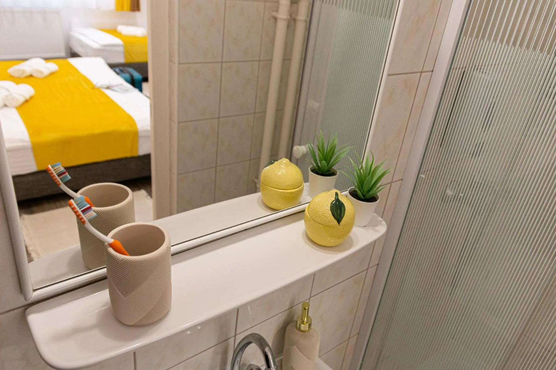 Shower in Hagyma Panzió Makó