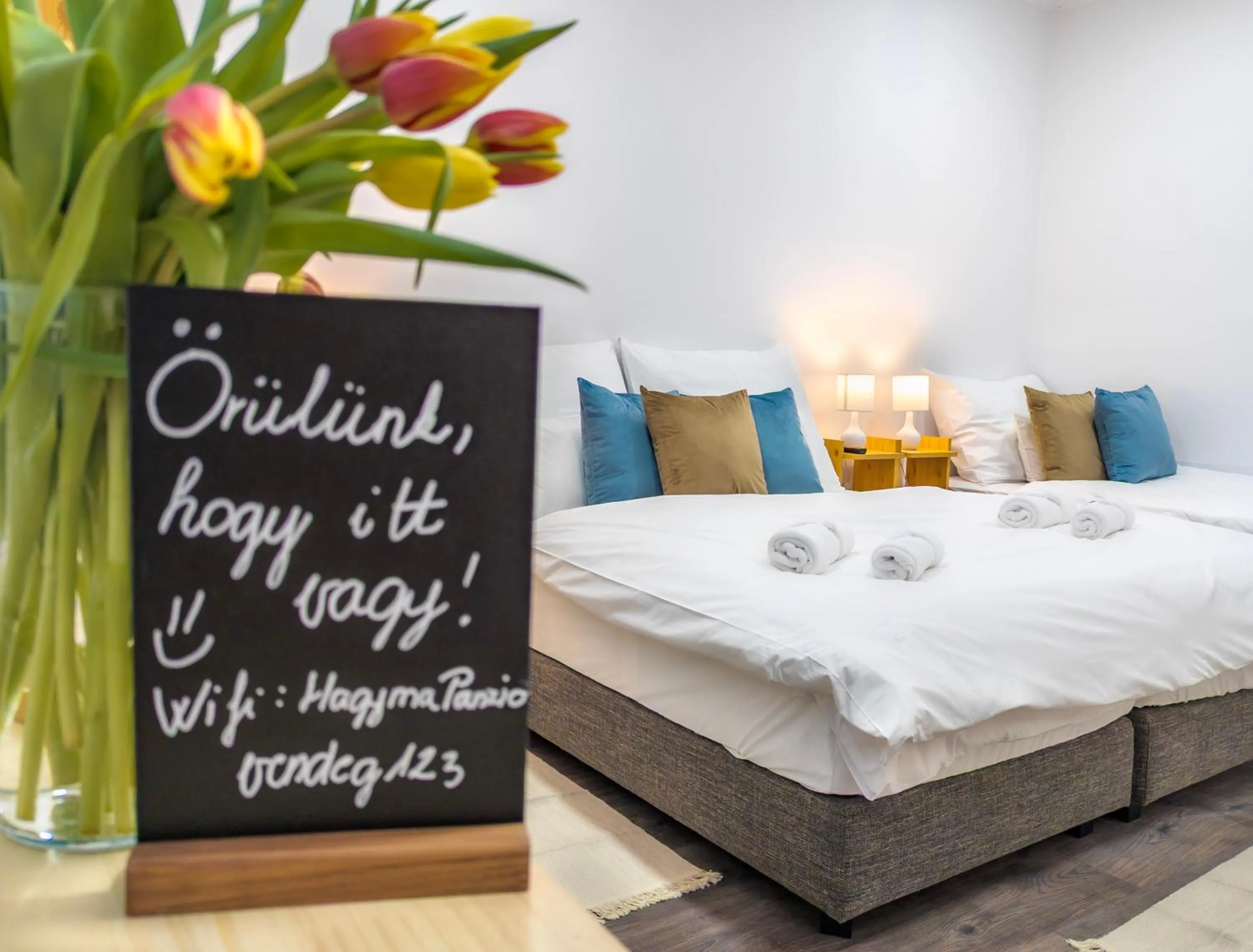 Bed in Hagyma Panzió Makó