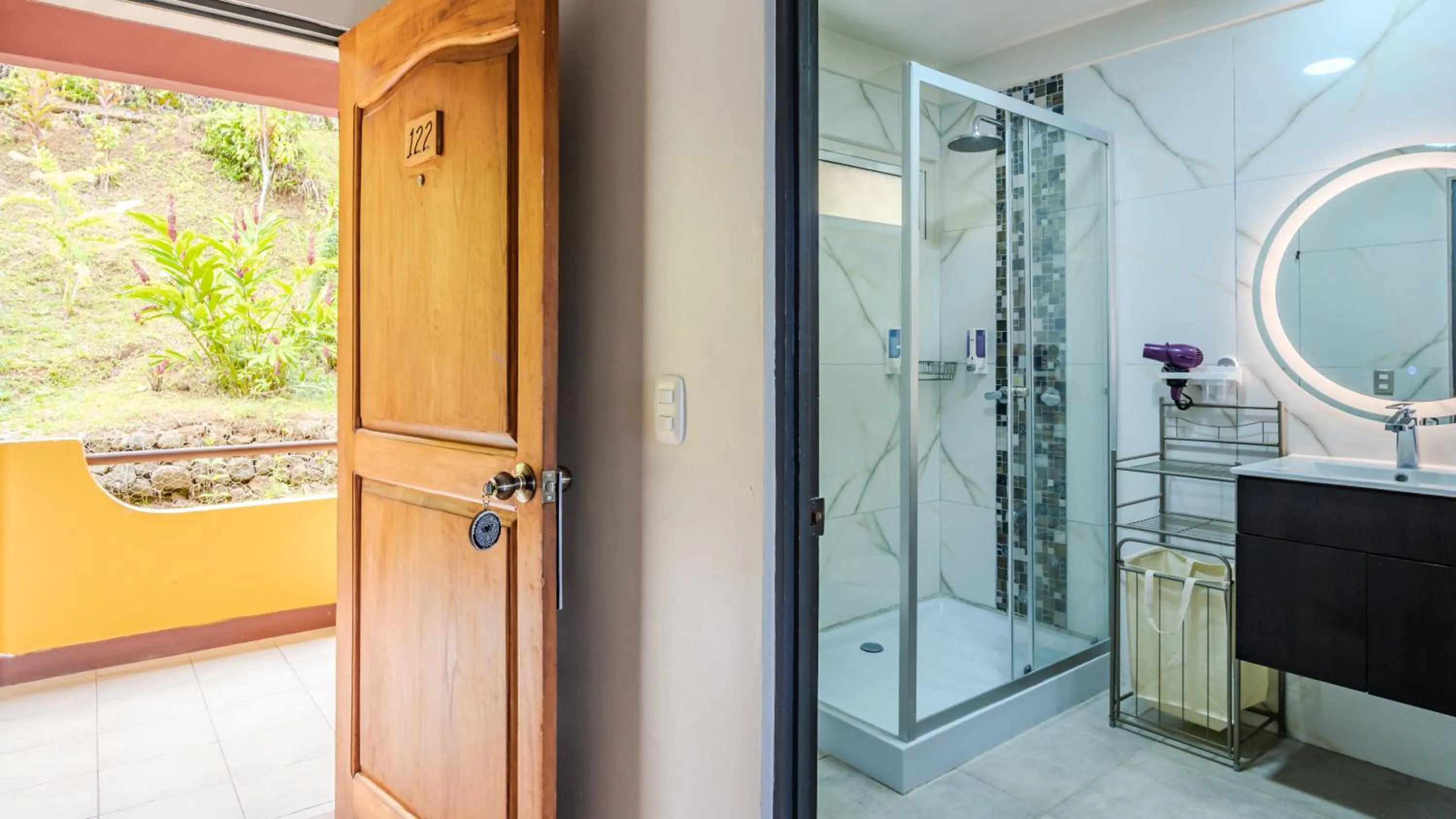 Shower in Vista Ballena