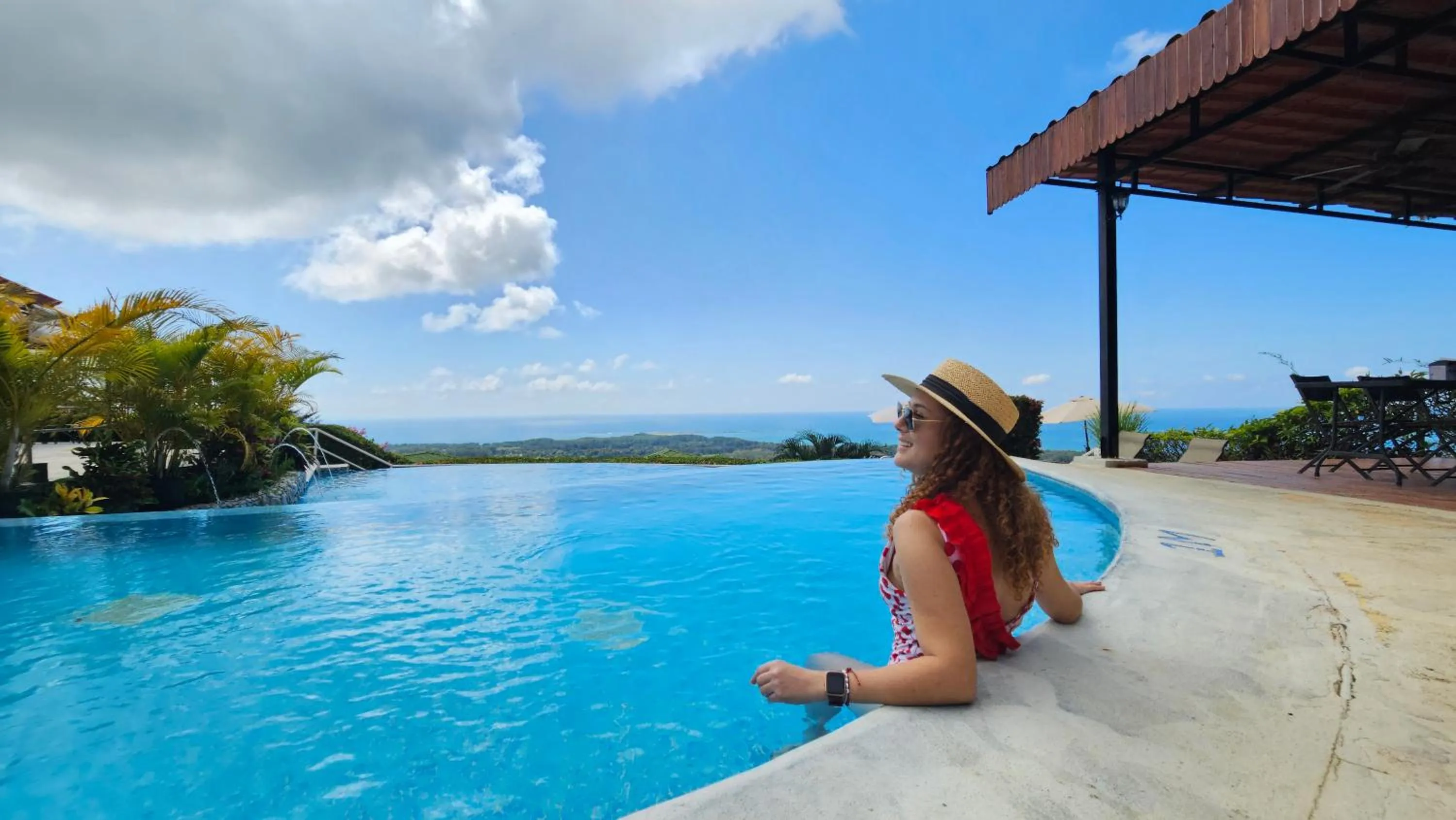 Property building in Vista Ballena