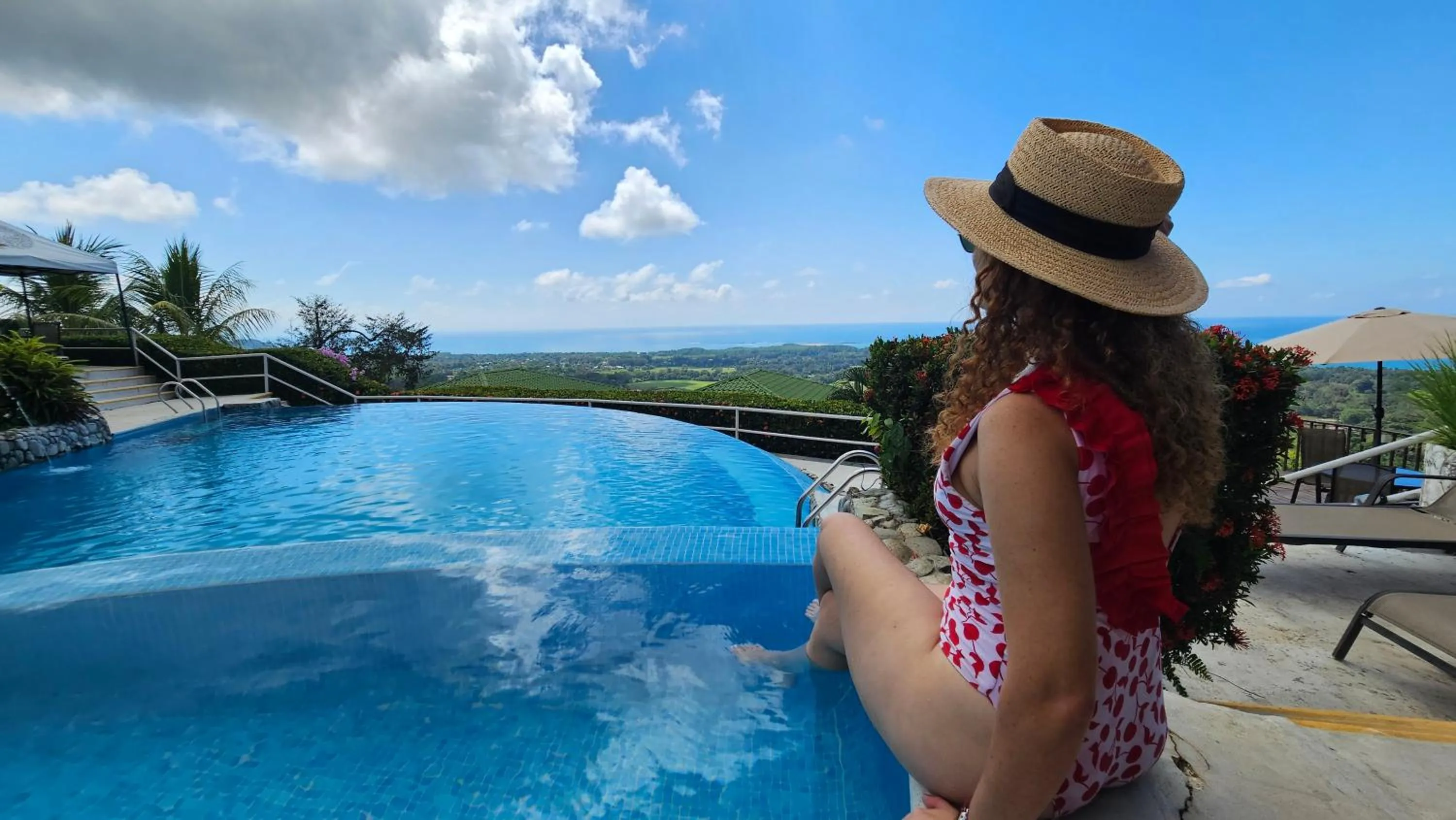 Pool view in Vista Ballena