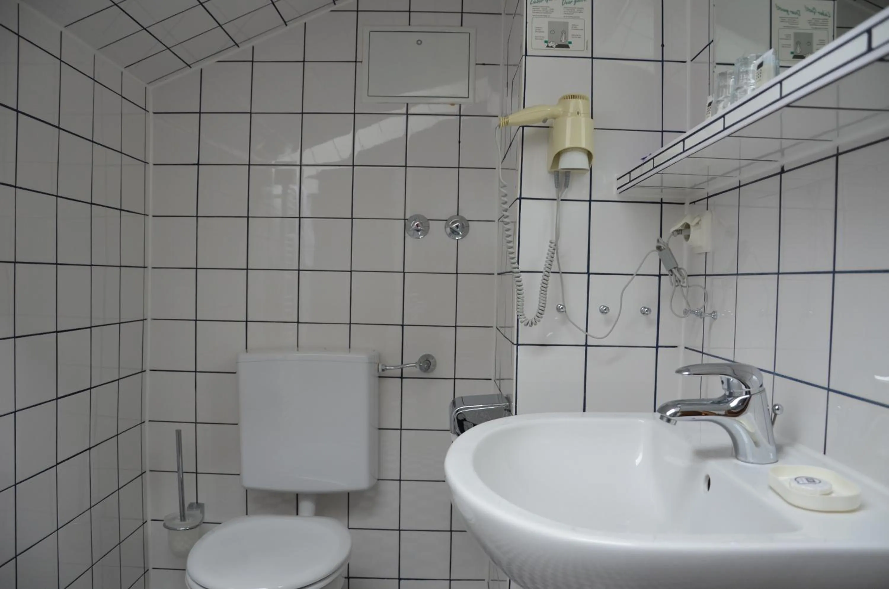 Toilet in Hotel Haus am Park