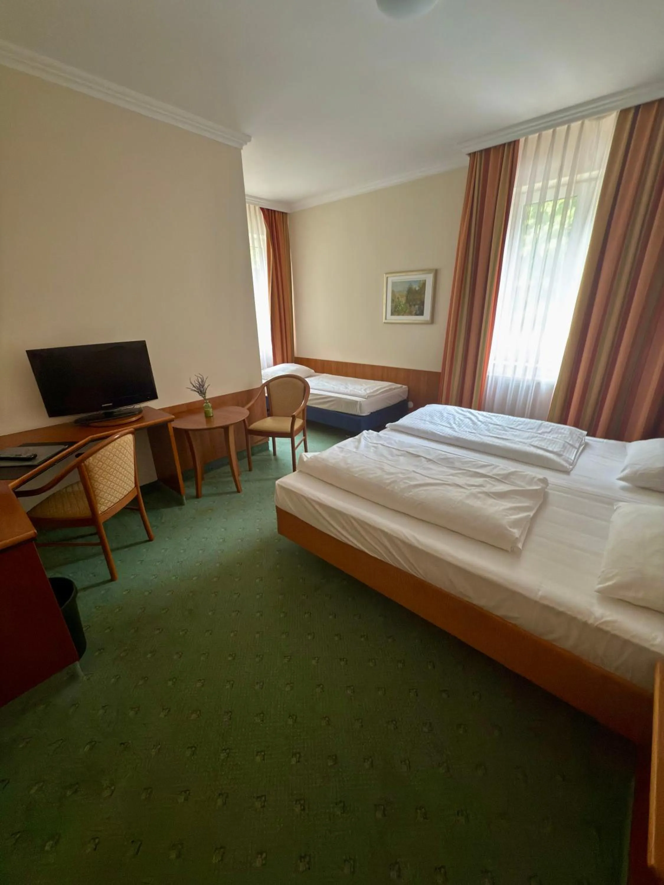 Bed in Hotel Haus am Park