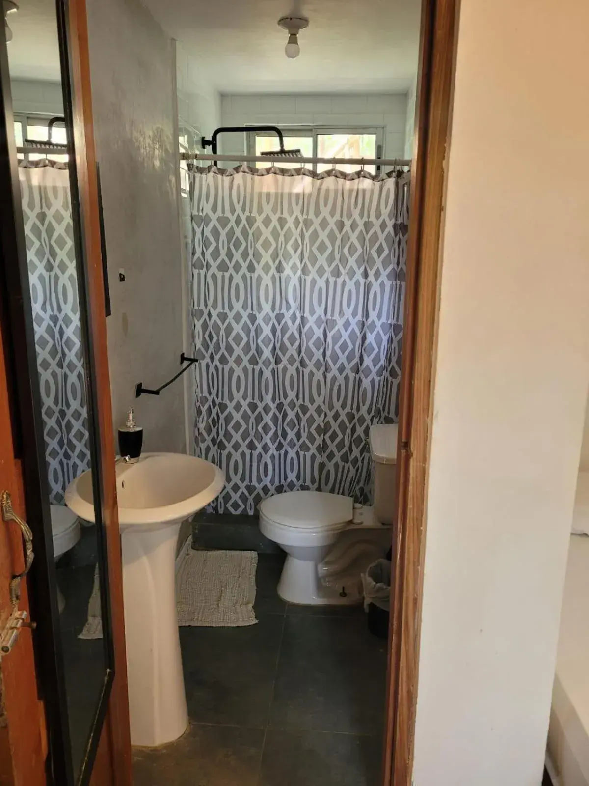 Queen Room in Cabinas Playa Surf Hostel Queen Room in Cabinas Playa Surf Hostel
