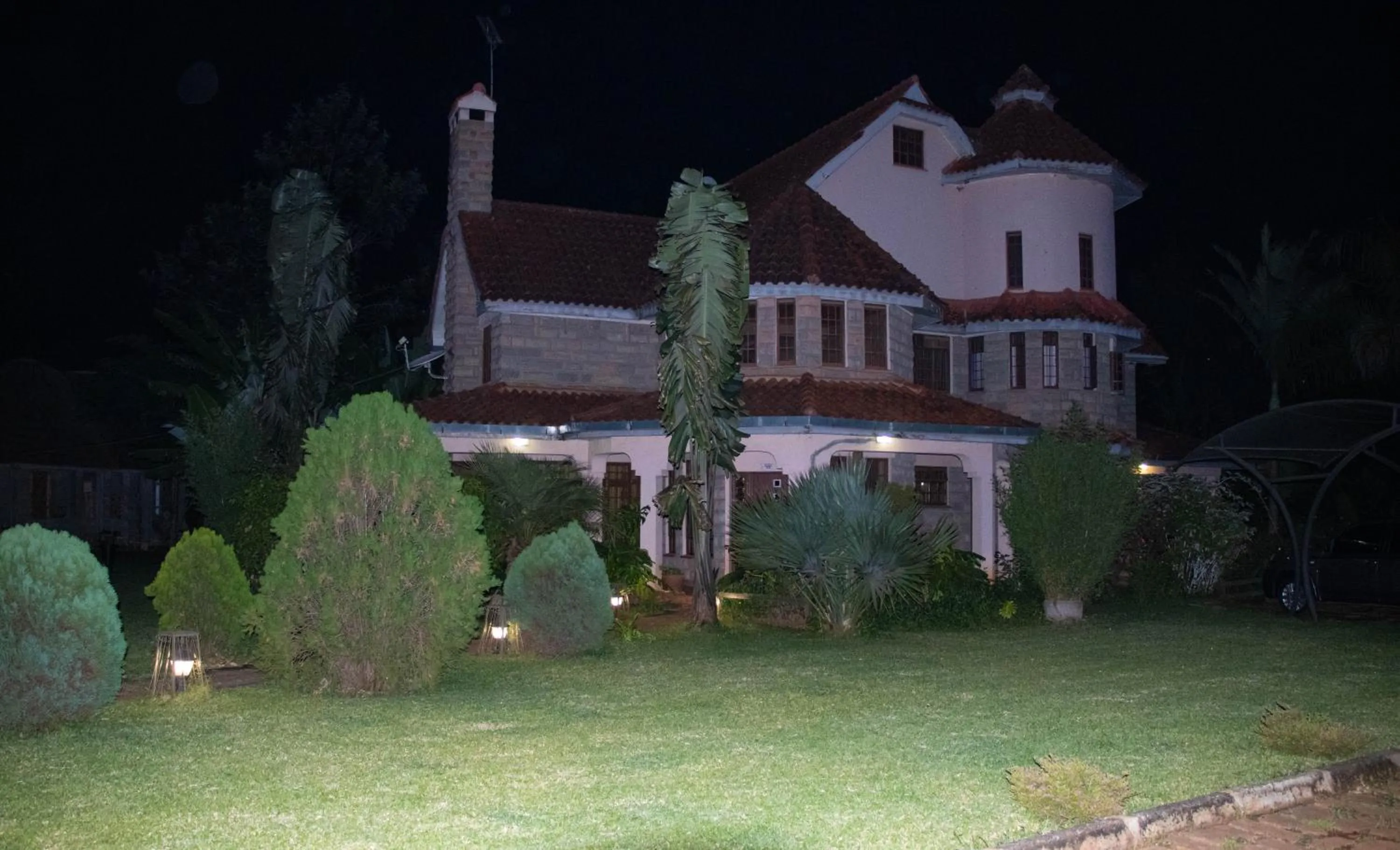 Property building in Edaala Comfort - B&B