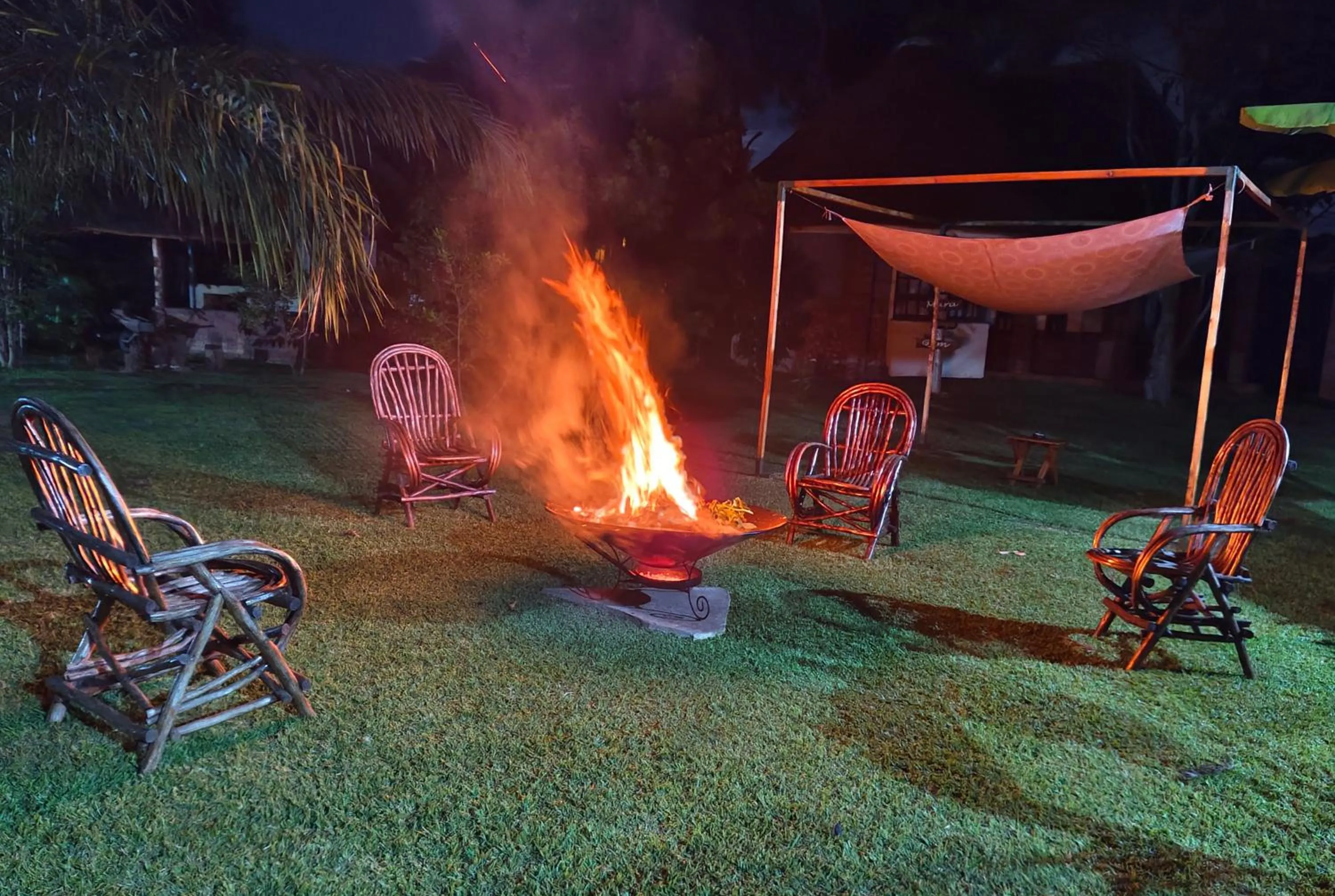 fireplace in Edaala Comfort - B&B