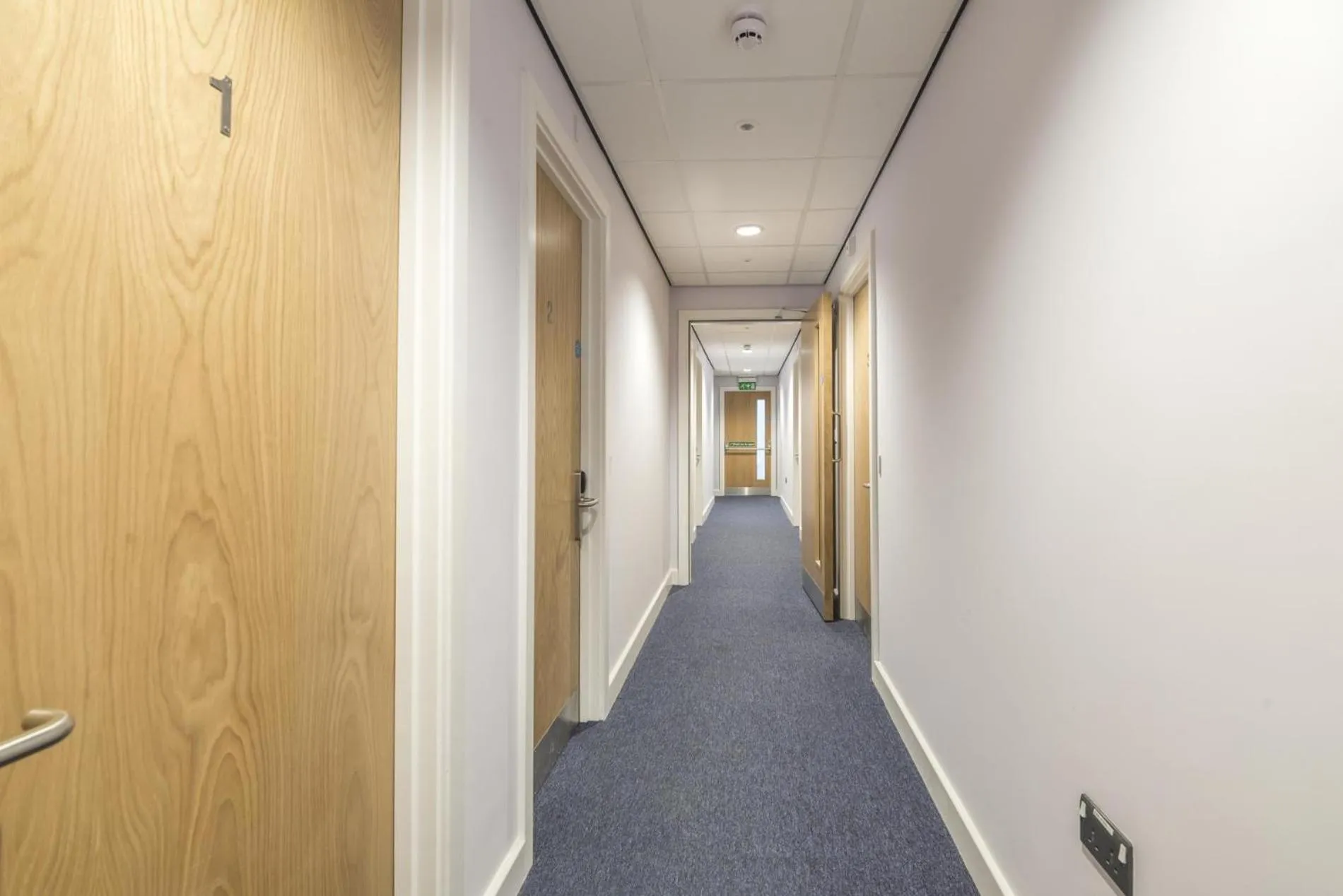 Floor plan in No 6 Ocean Cabins - Saundersfoot Harbour - Saundersfoot