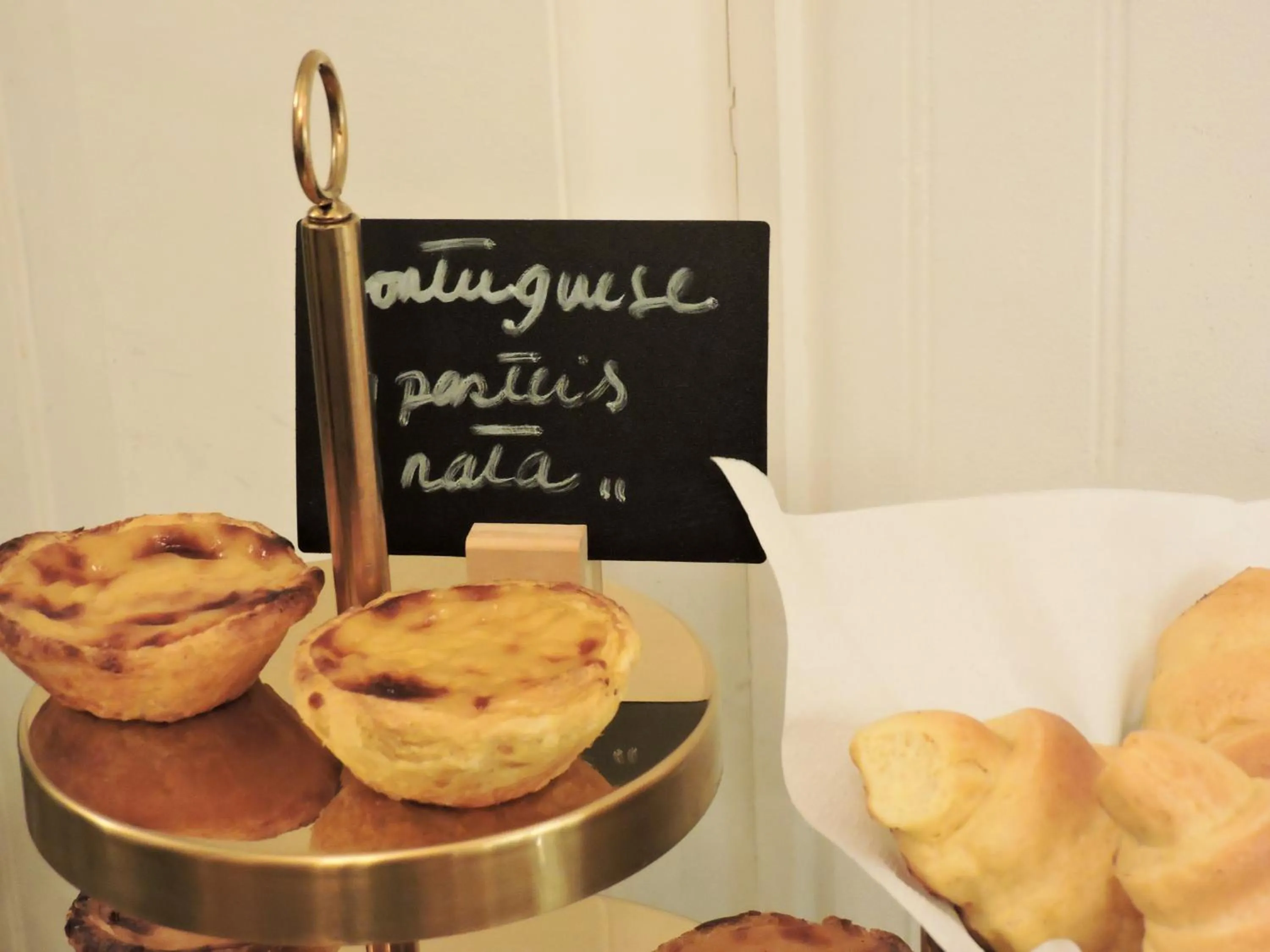 Food and drinks in Casa Oliver Boutique B&B - Principe Real