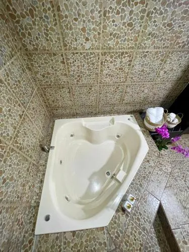 Ara Ambigua Lodge
