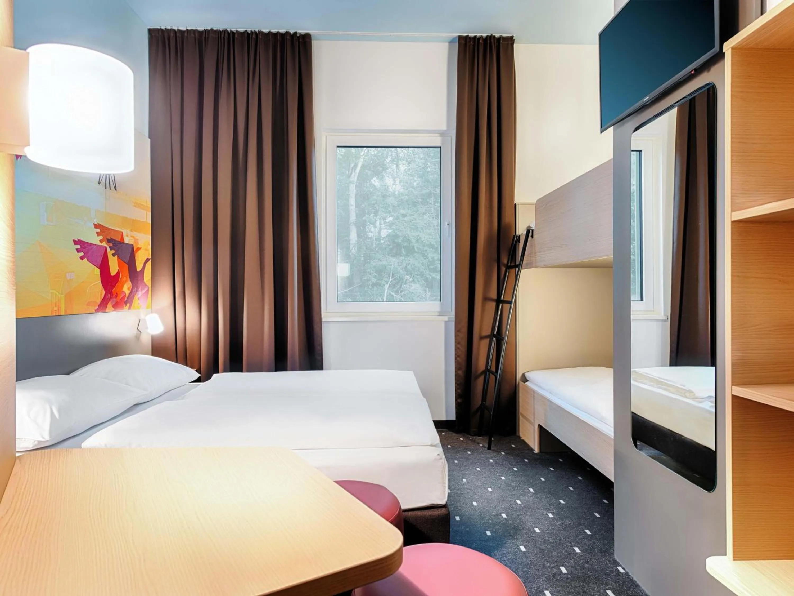 Photo of the whole room, Bed in B&B Hotel Cuxhaven