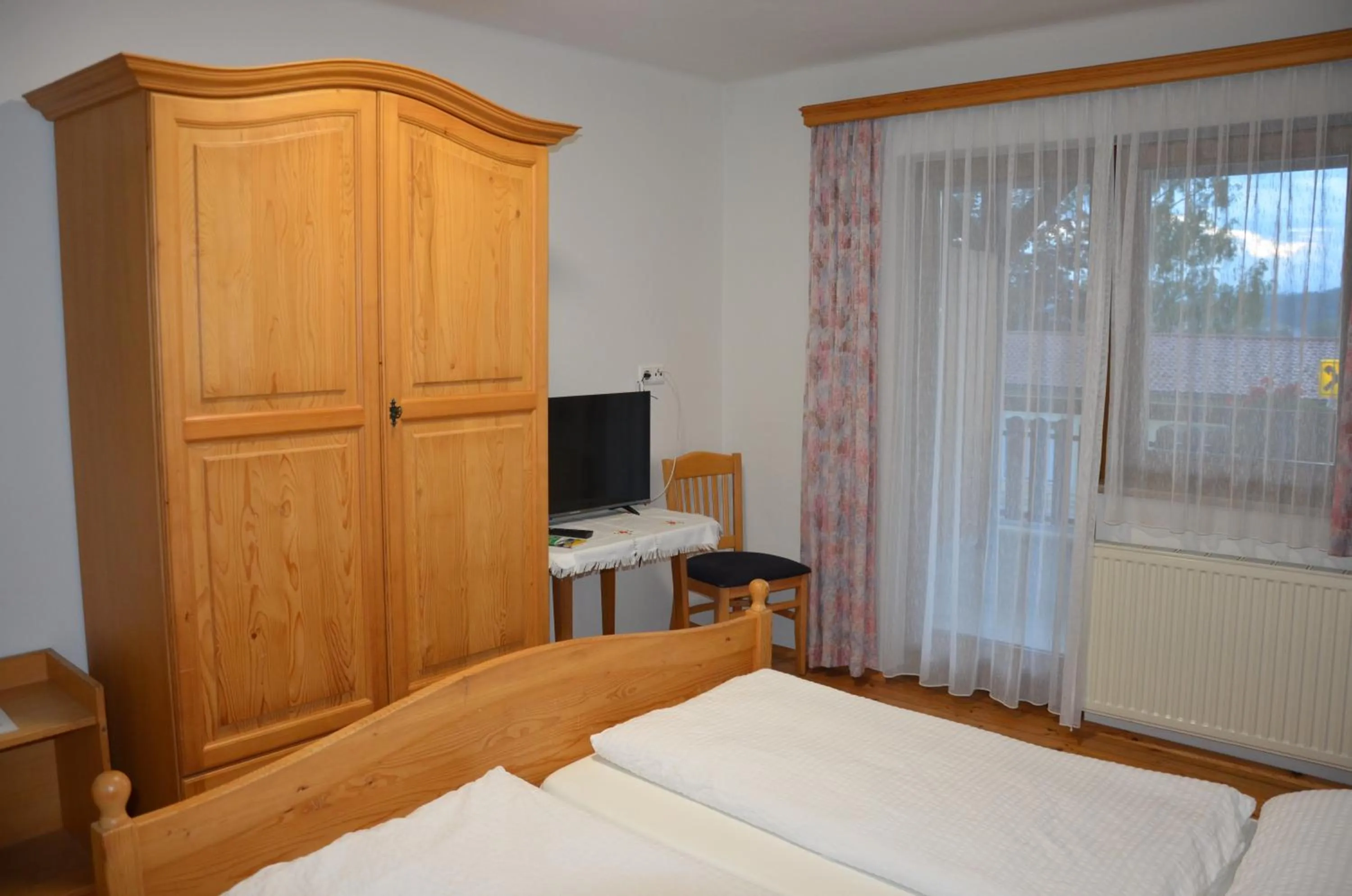 Photo of the whole room, Bed in Gasthof Jauk-Hartner