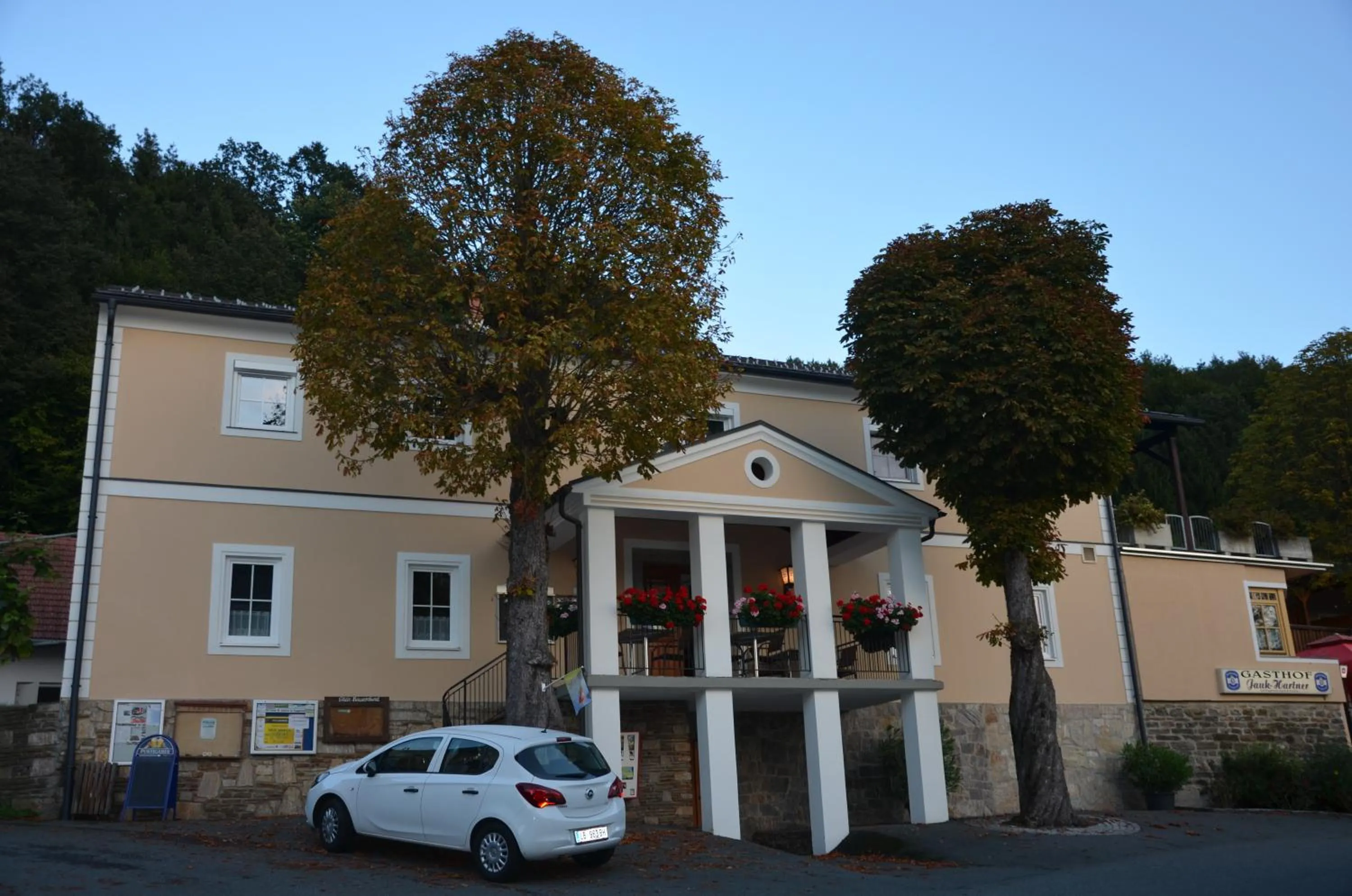 Facade/entrance in Gasthof Jauk-Hartner