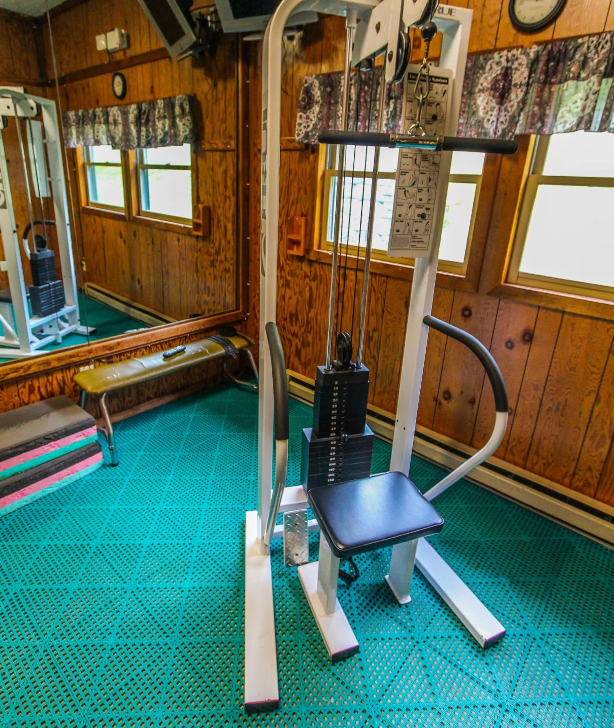 Fitness centre/facilities in Smoketree Lodge