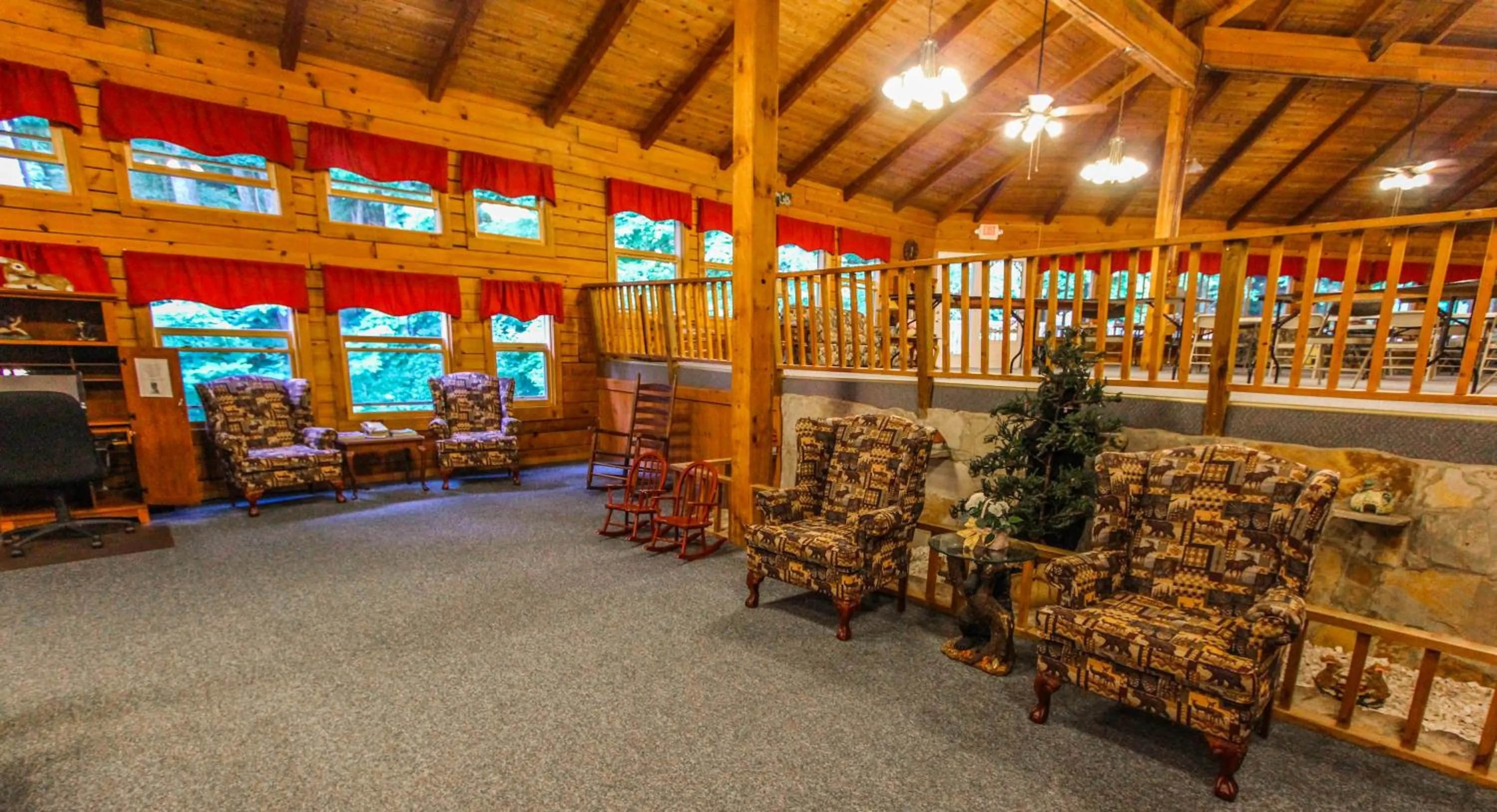 Lobby or reception in Smoketree Lodge