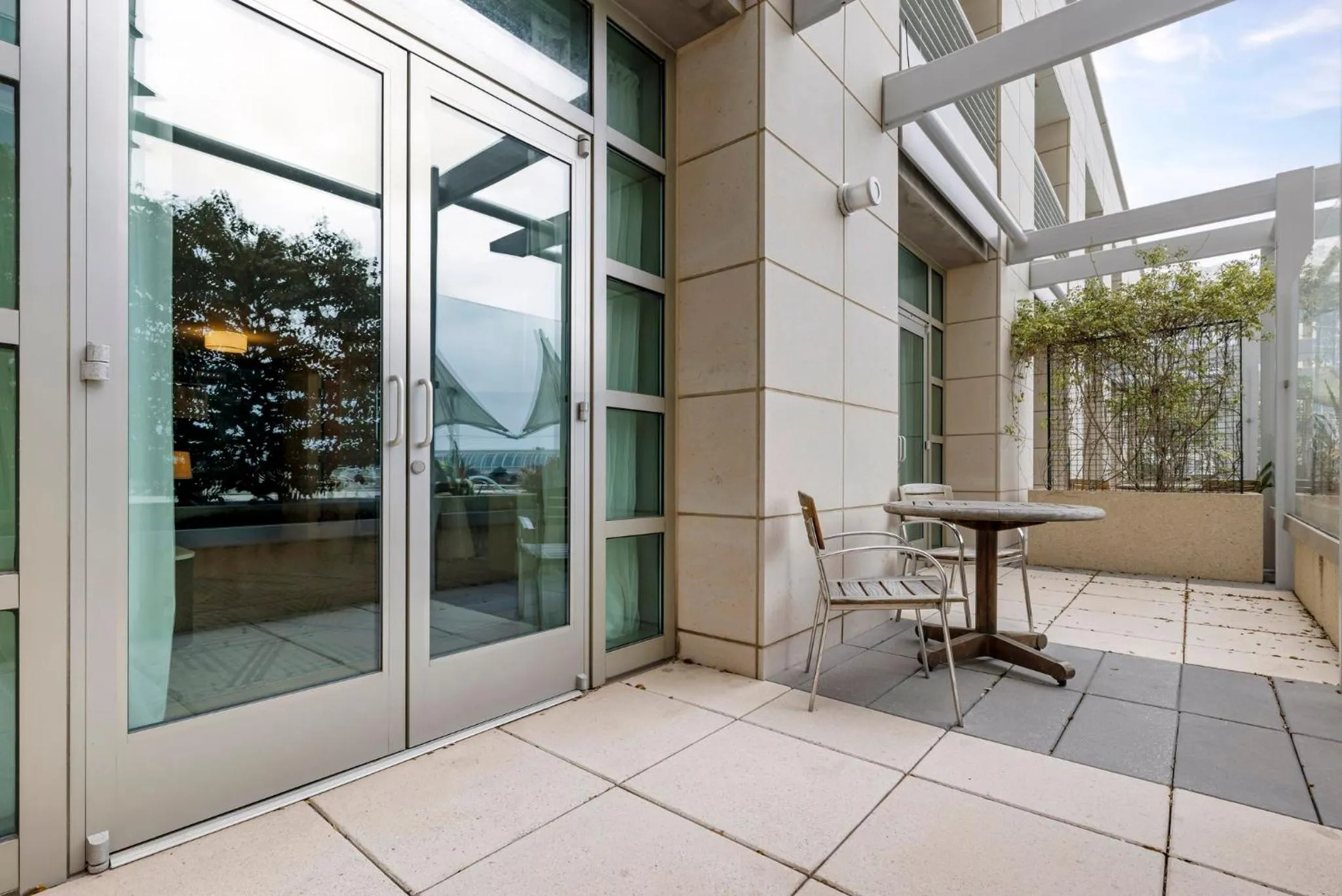 Photo of the whole room in Omni San Diego Hotel at the Ballpark