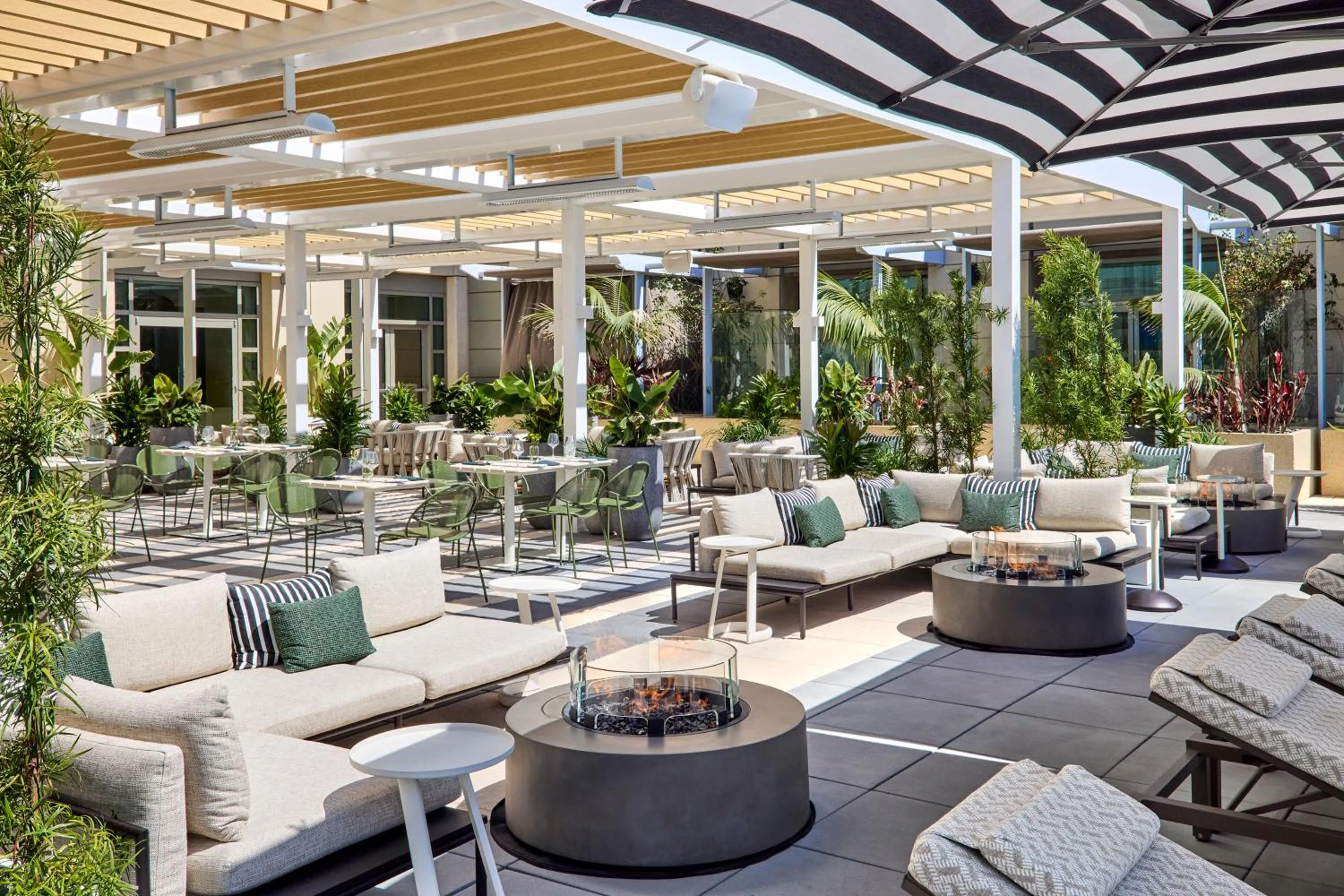 Property building in Omni San Diego Hotel at the Ballpark