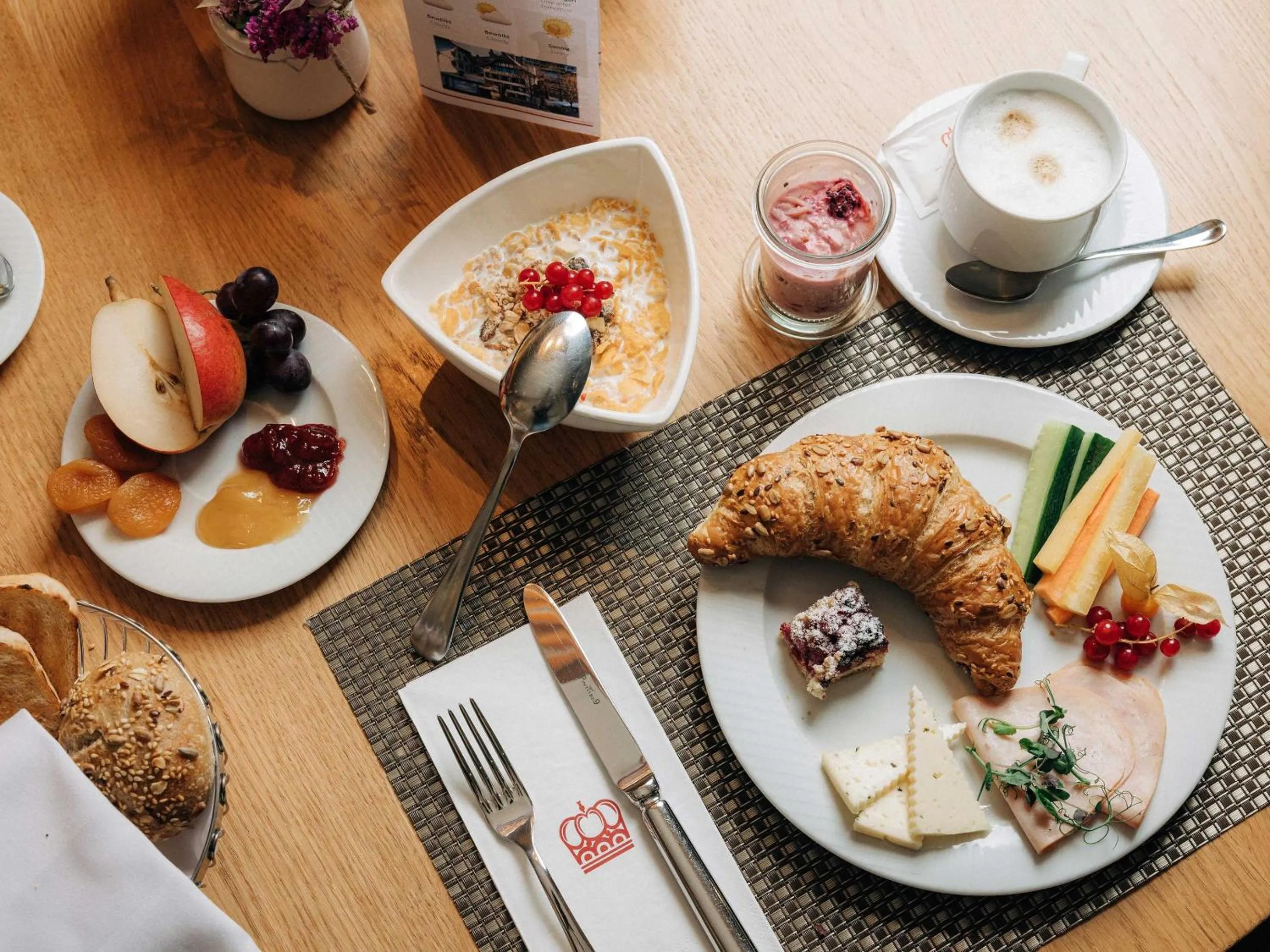 Breakfast in Hotel Krone Thun