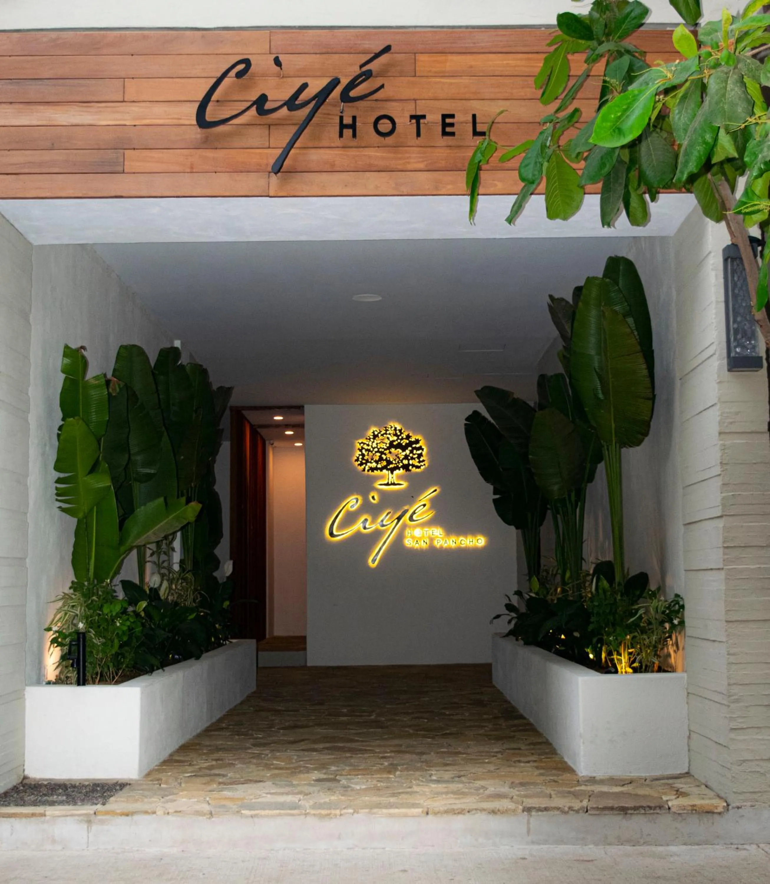 Property building in Ciyé Hotel