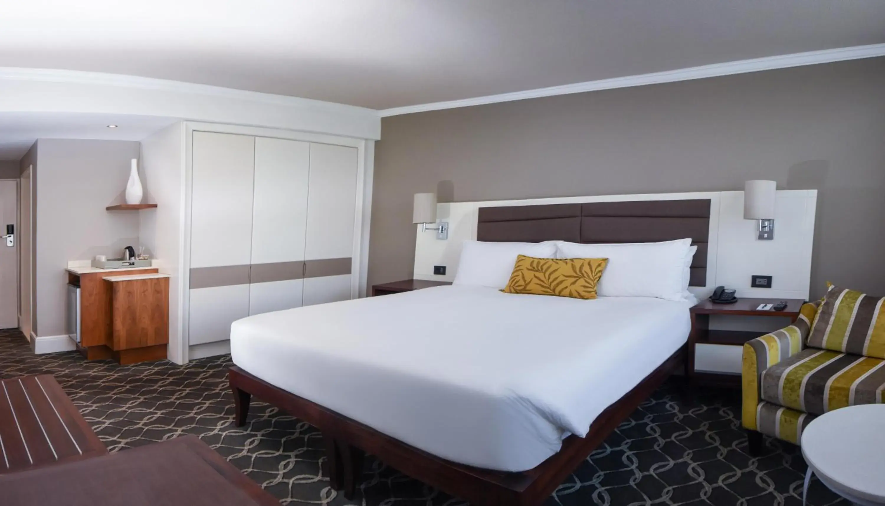 Suite River Facing in Riverside Sun Suite River Facing in Riverside Sun