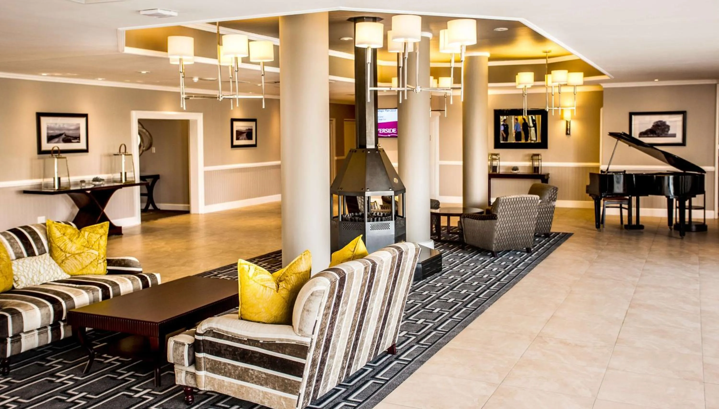 Lobby or reception in Riverside Sun