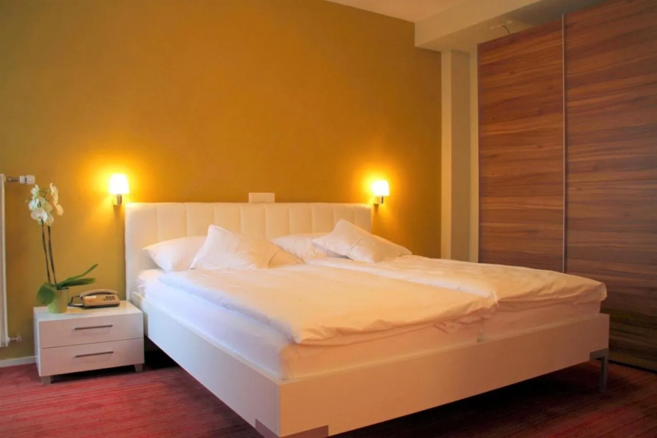 Photo of the whole room, Bed in Hotel Berghof Amaranth