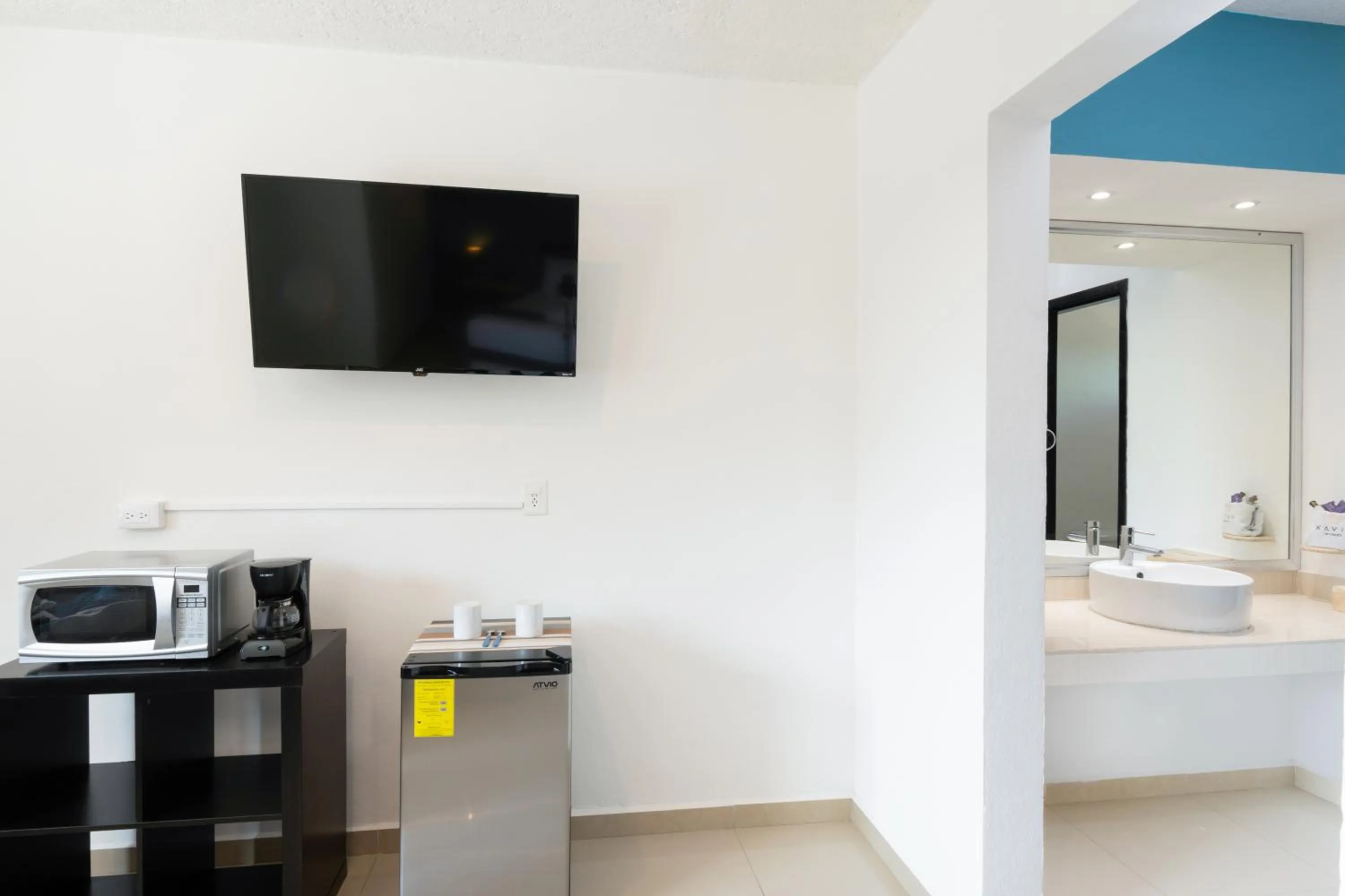 TV and multimedia in Hotel Playa Encantada