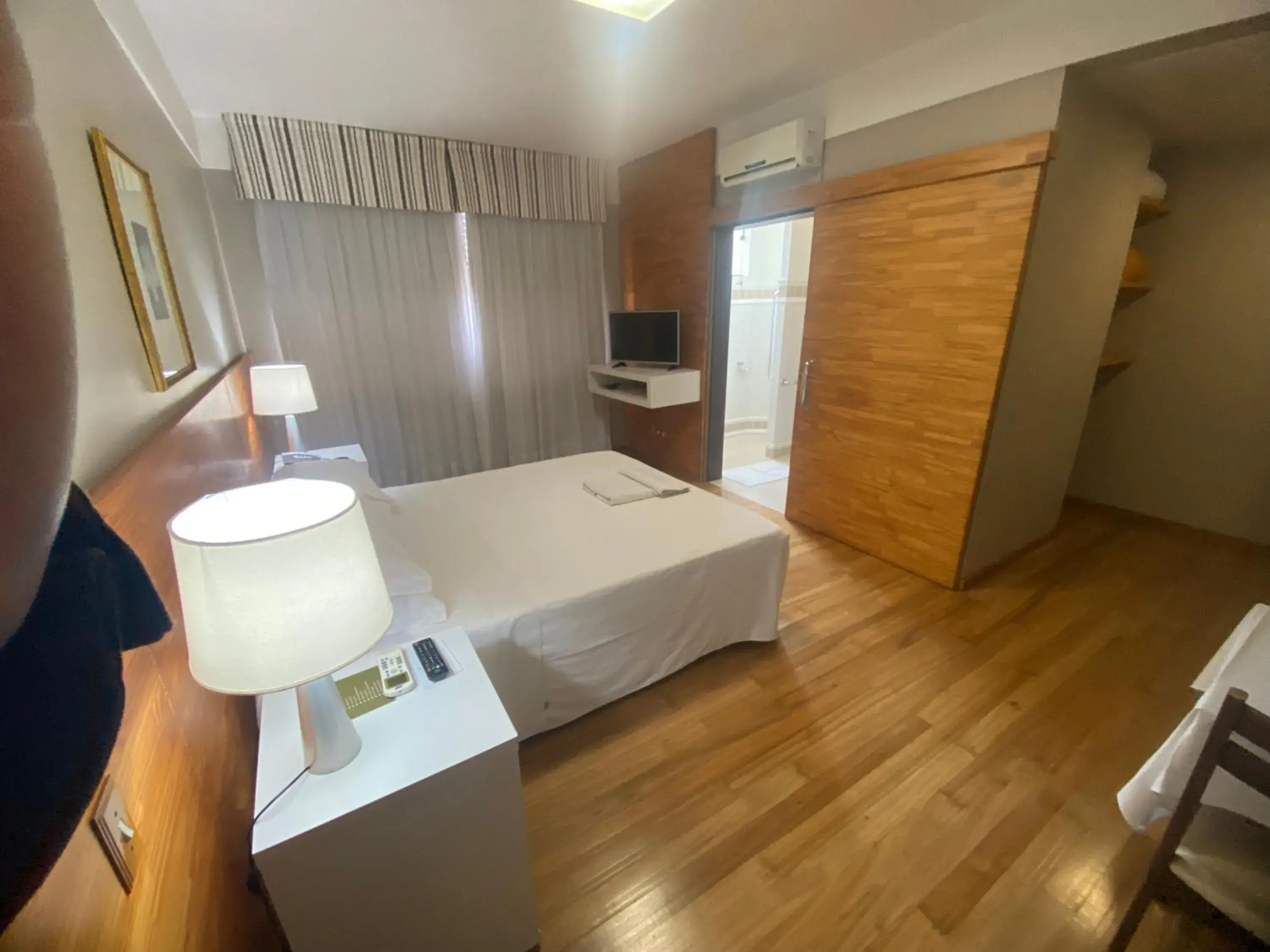Deluxe Room - single occupancy in Planalto Hotel Deluxe Room - single occupancy in Planalto Hotel