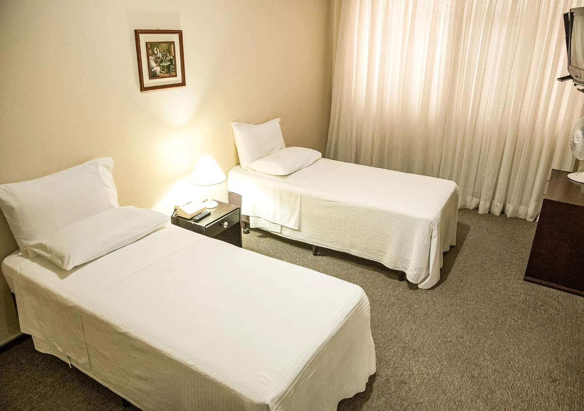 Bedroom, Bed in Planalto Hotel
