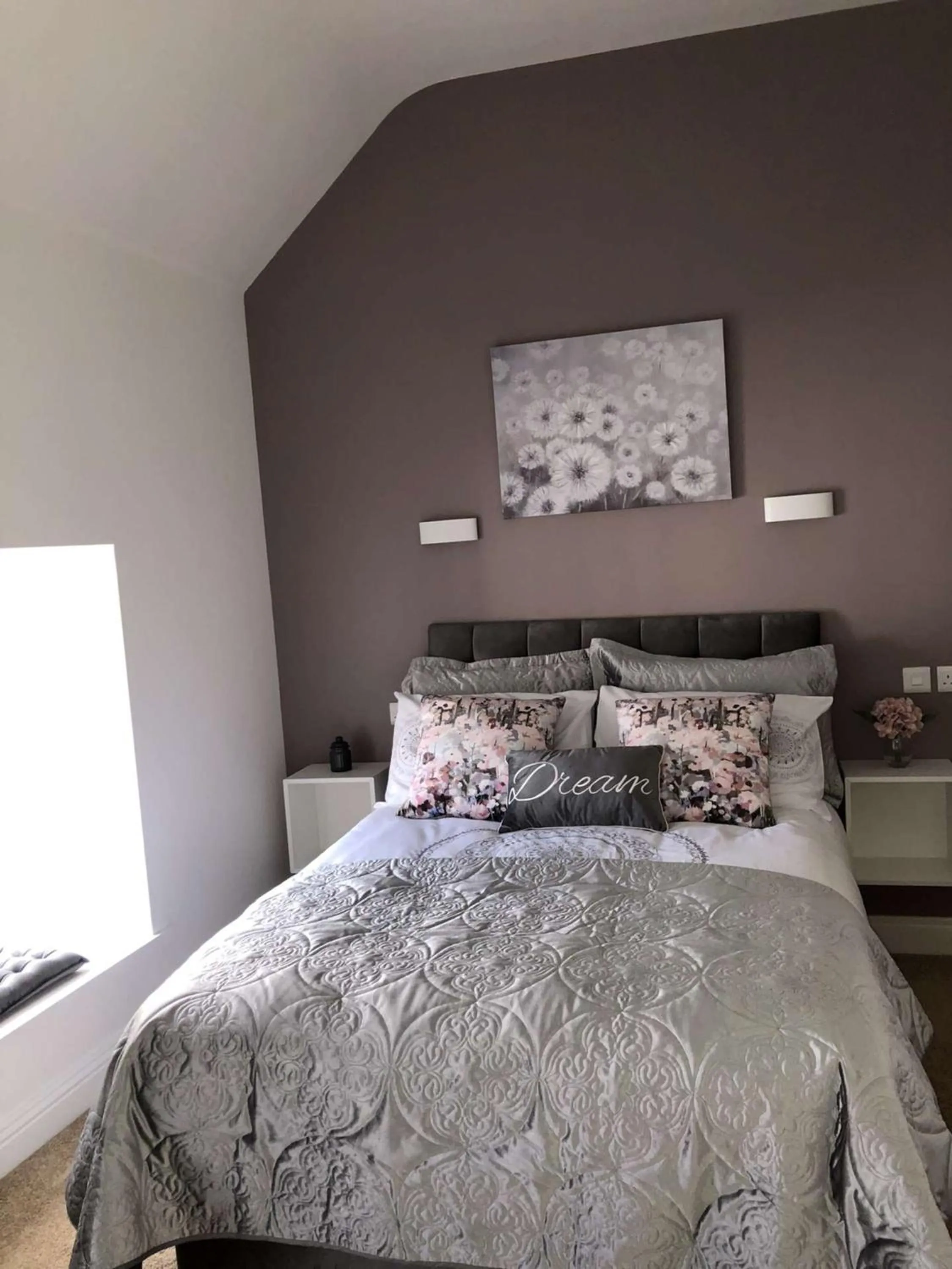 Bed in Atlantic Lodge, Main Street Ardara