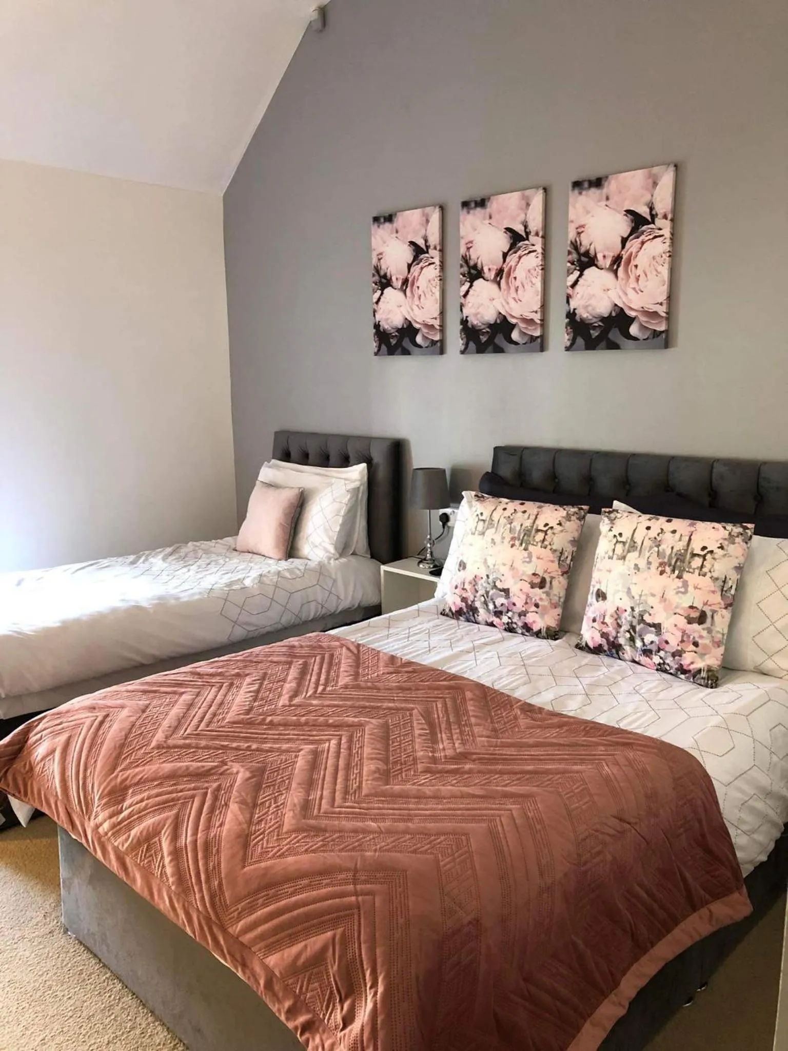 Bed in Atlantic Lodge, Main Street Ardara