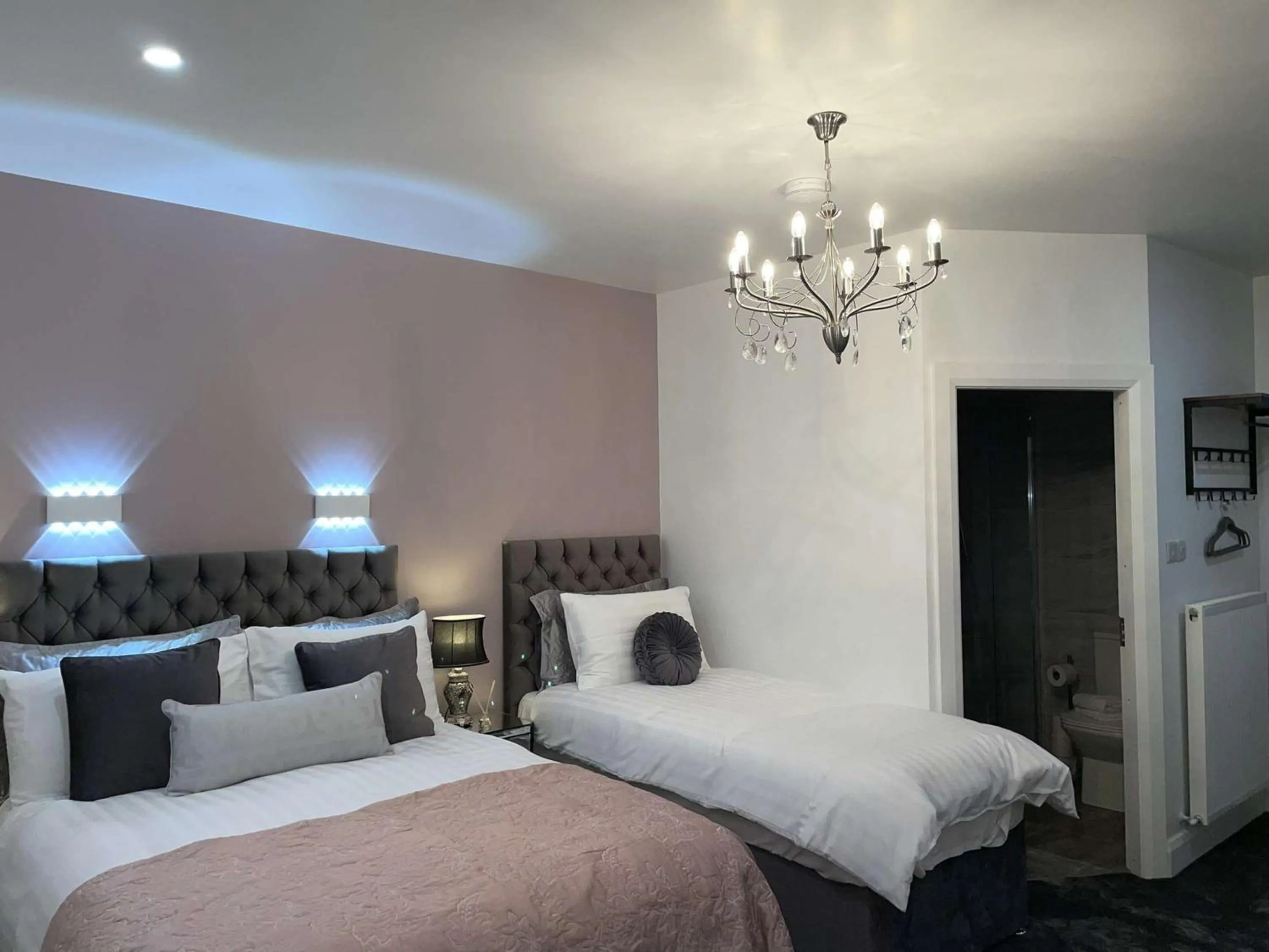 Bed in Atlantic Lodge, Main Street Ardara