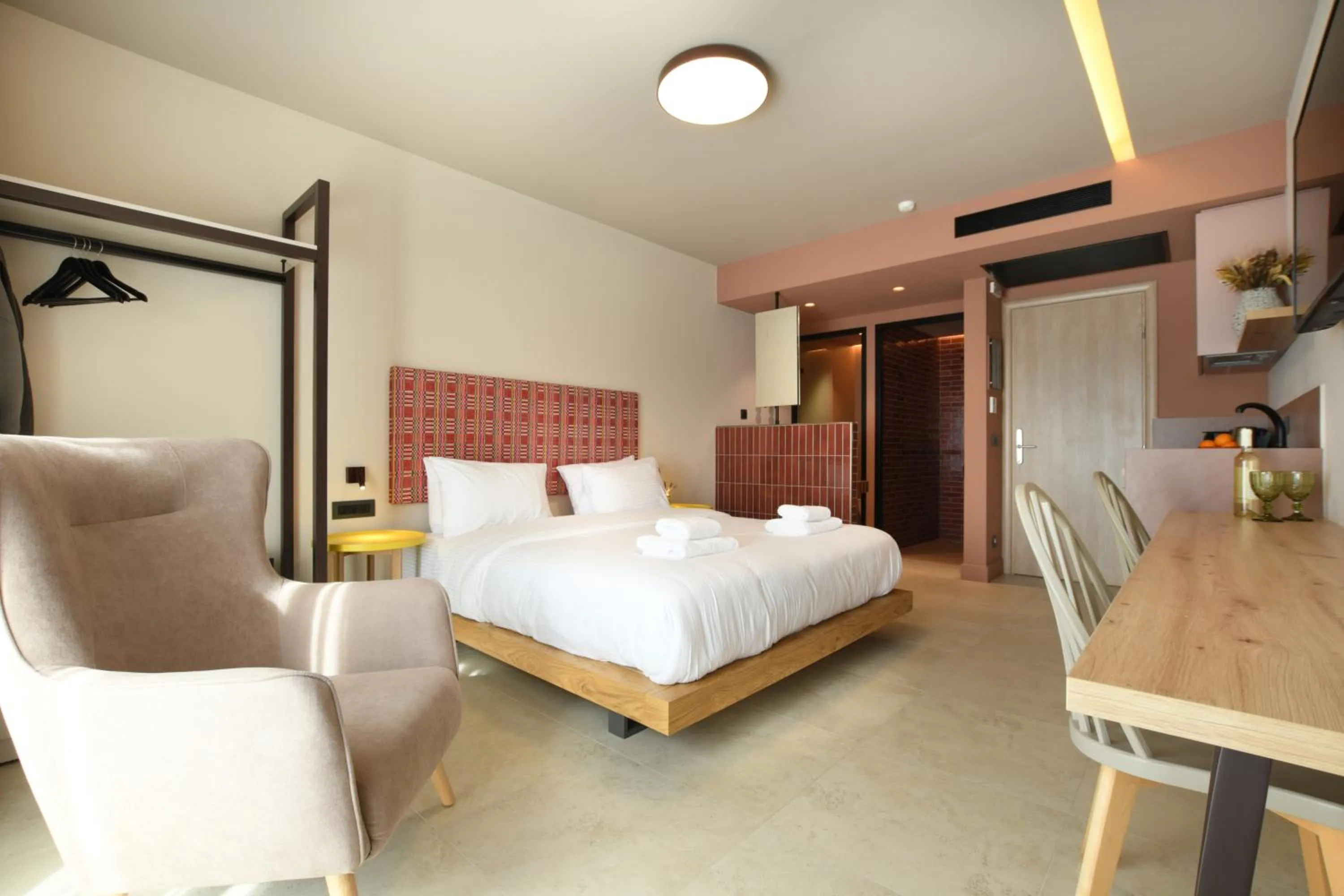 Bed in Pavo Art Hotel