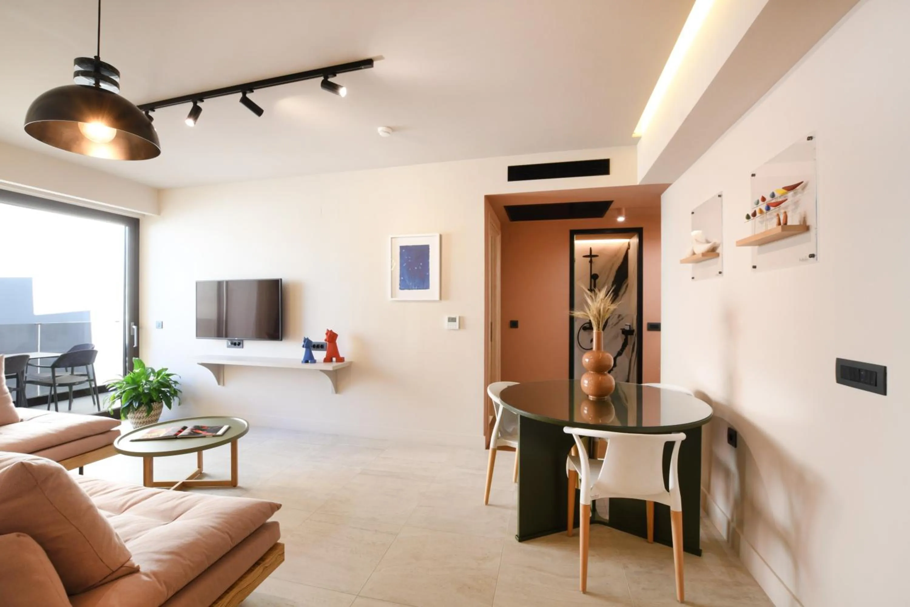 TV and multimedia in Pavo Art Hotel