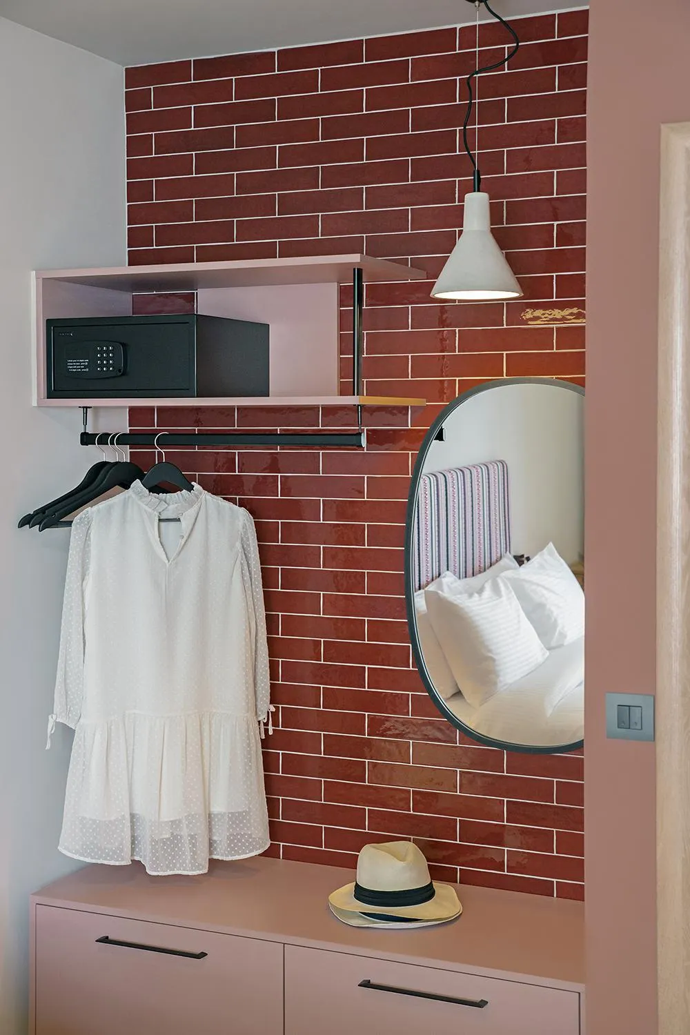 Bedroom in Pavo Art Hotel