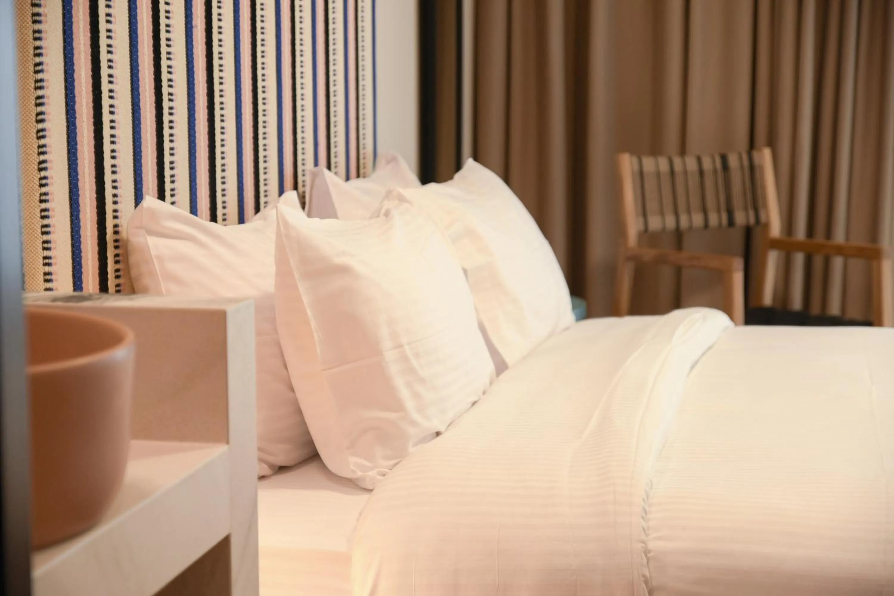 Bed in Pavo Art Hotel