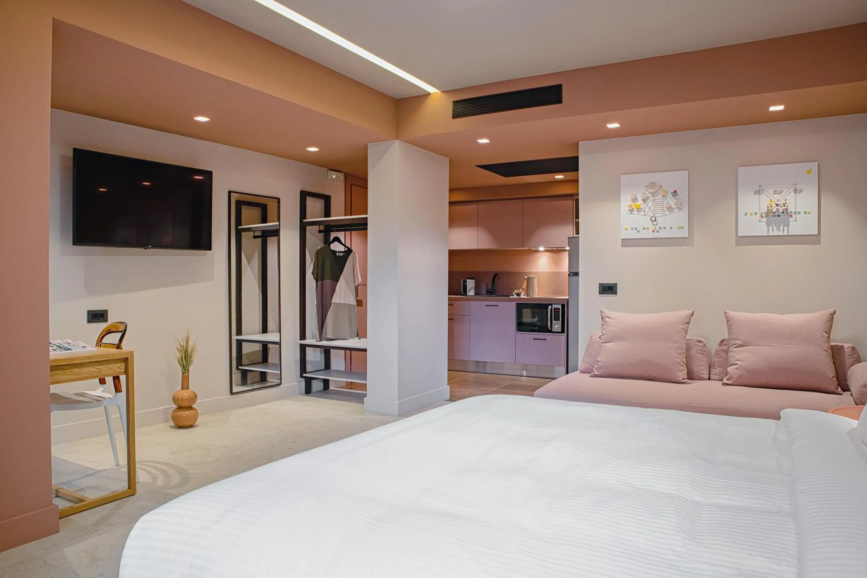 Bed in Pavo Art Hotel