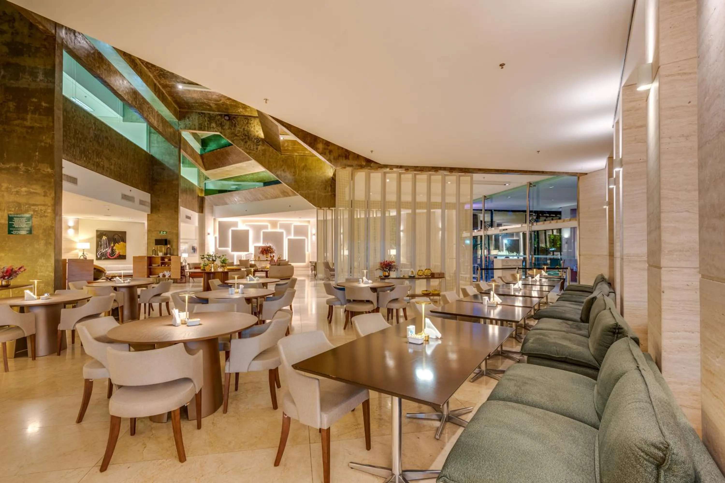 Restaurant/places to eat in K Hotel