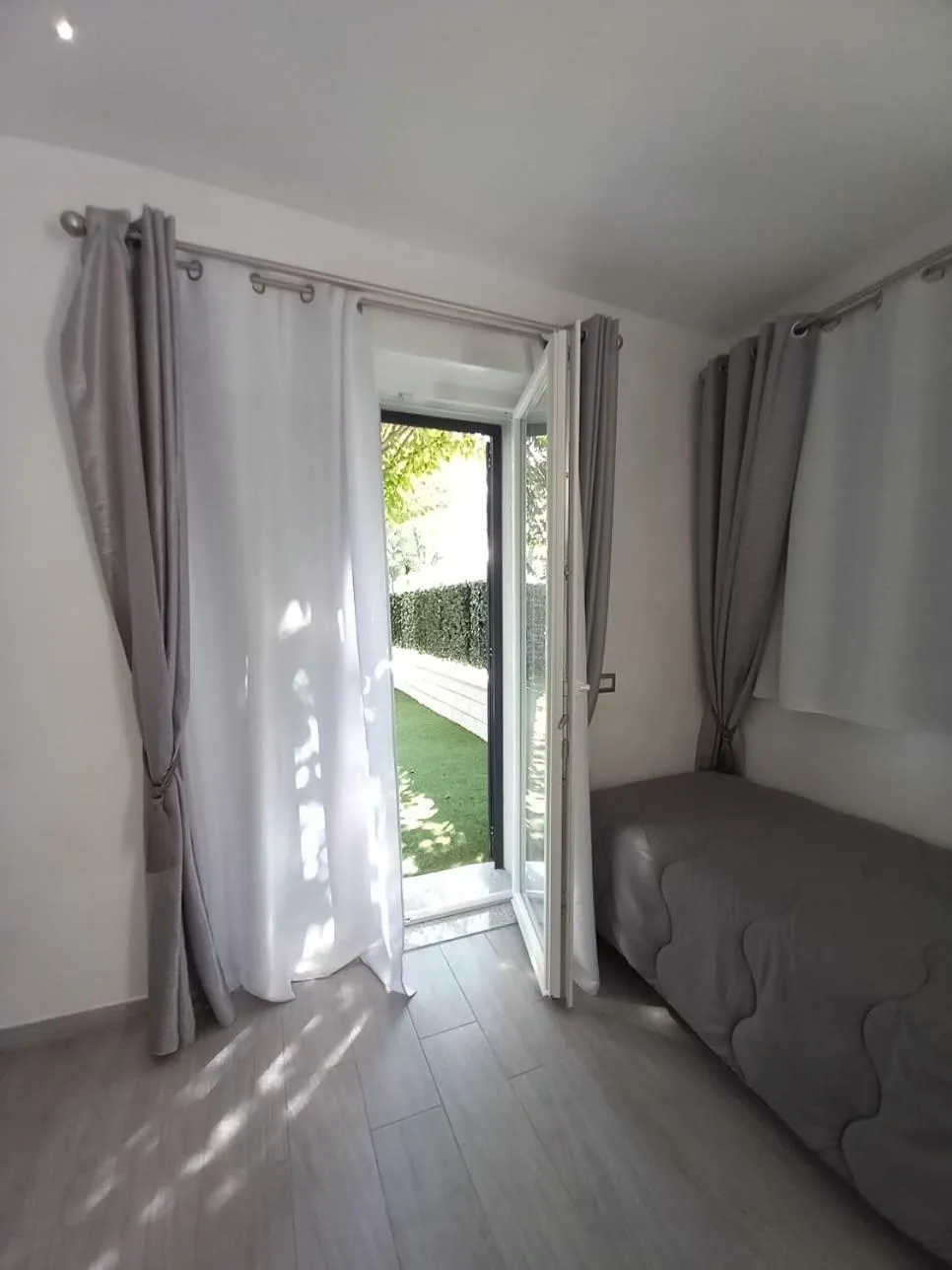 Bed in Foresterie Lombarde B&B Villa Ambra