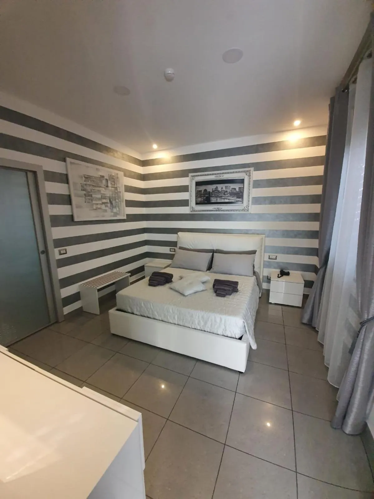 Bed in Foresterie Lombarde B&B Villa Ambra