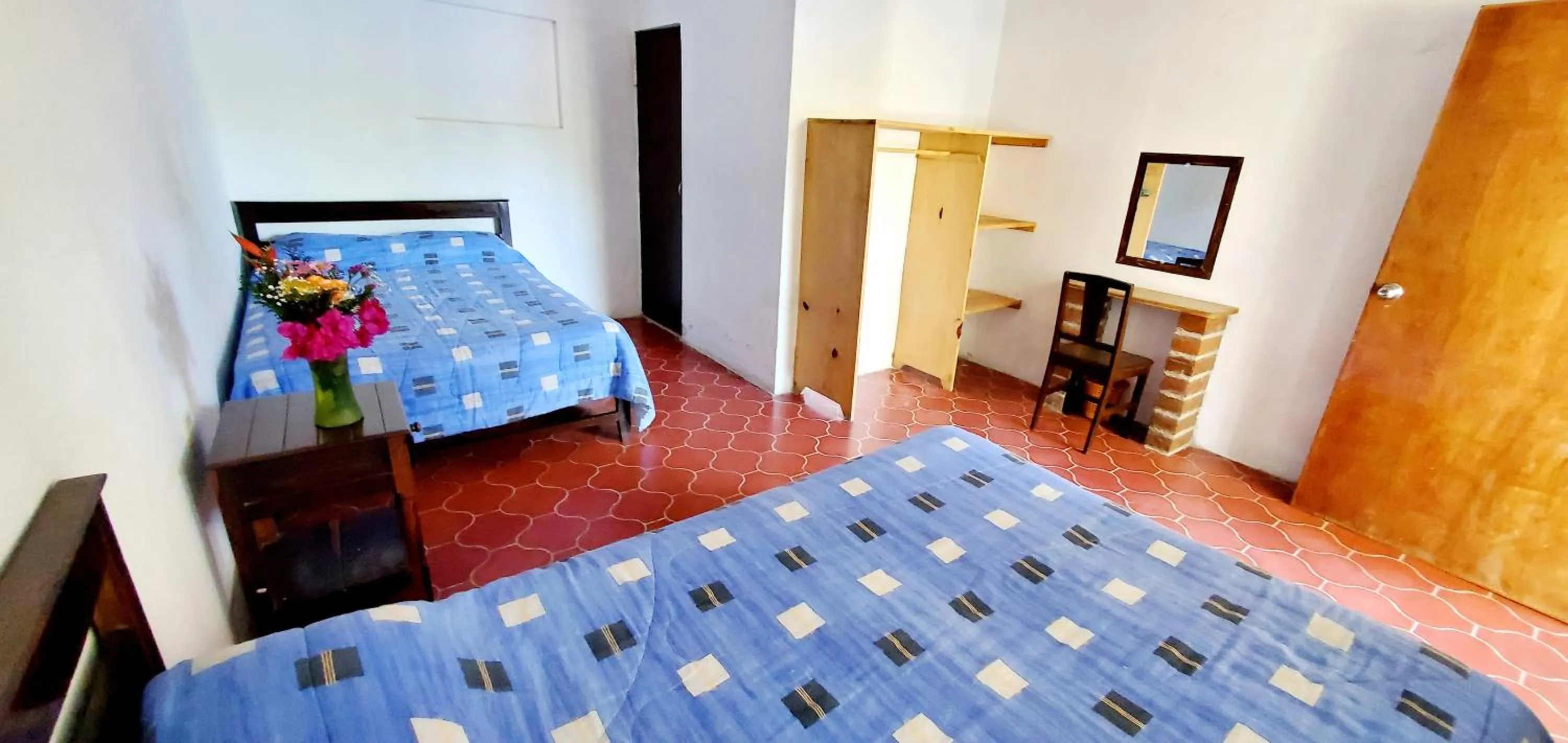 Photo of the whole room, Bed in Hotel Oasis Melaque