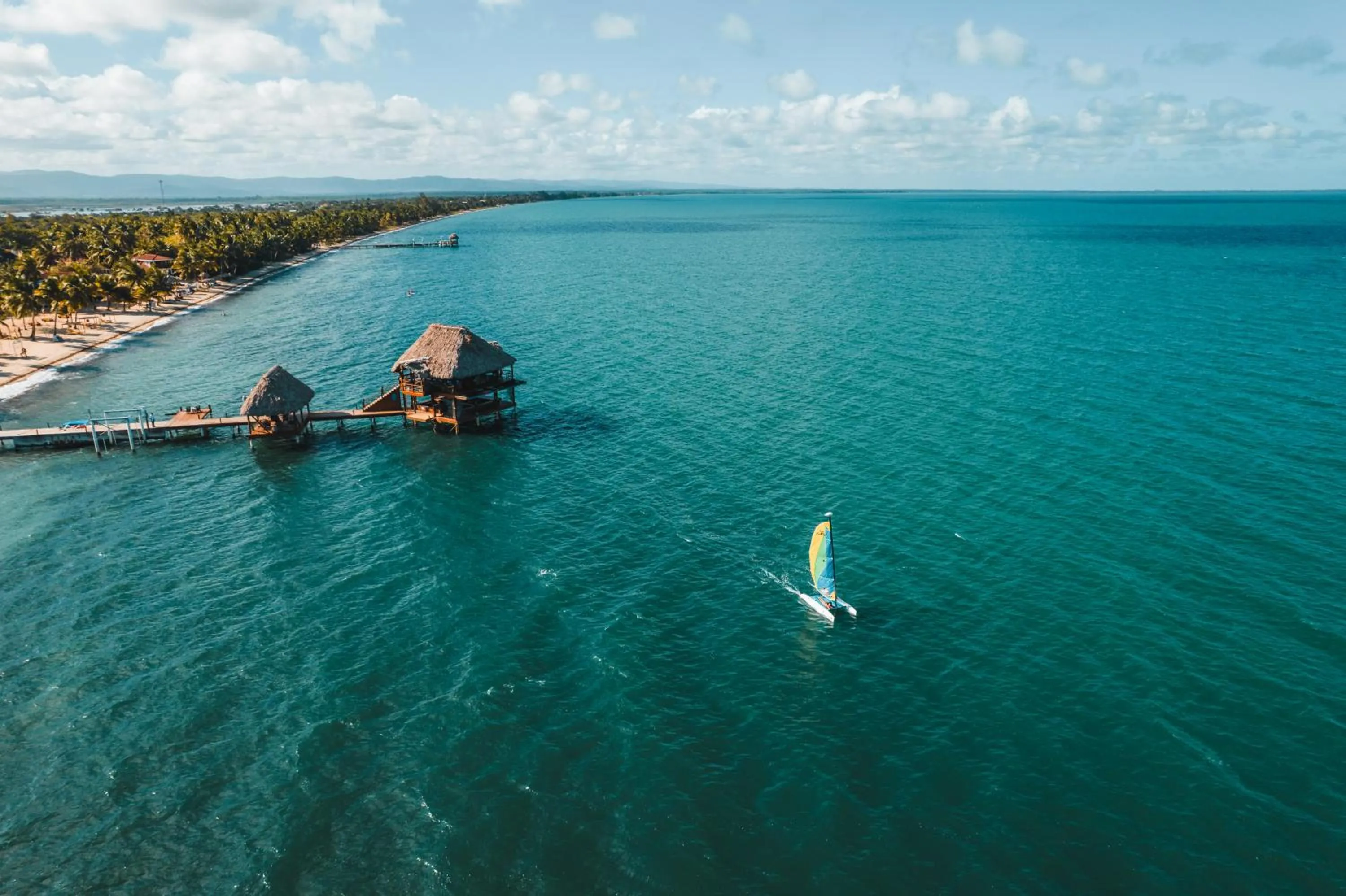 Lounge or bar in The Lodge at Jaguar Reef